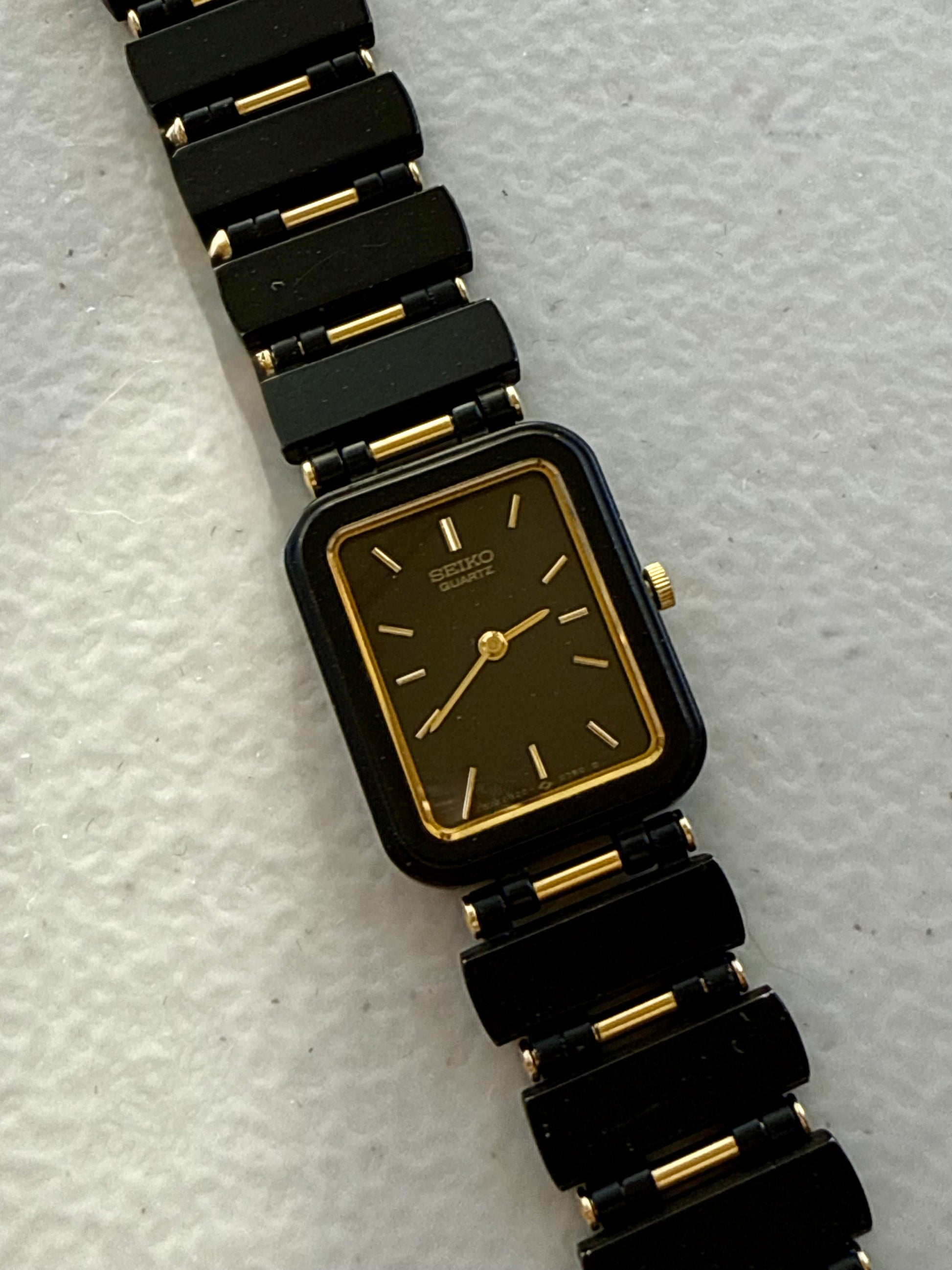 1994 Seiko Quartz Two Tone (Black/Gold) Tank Watch