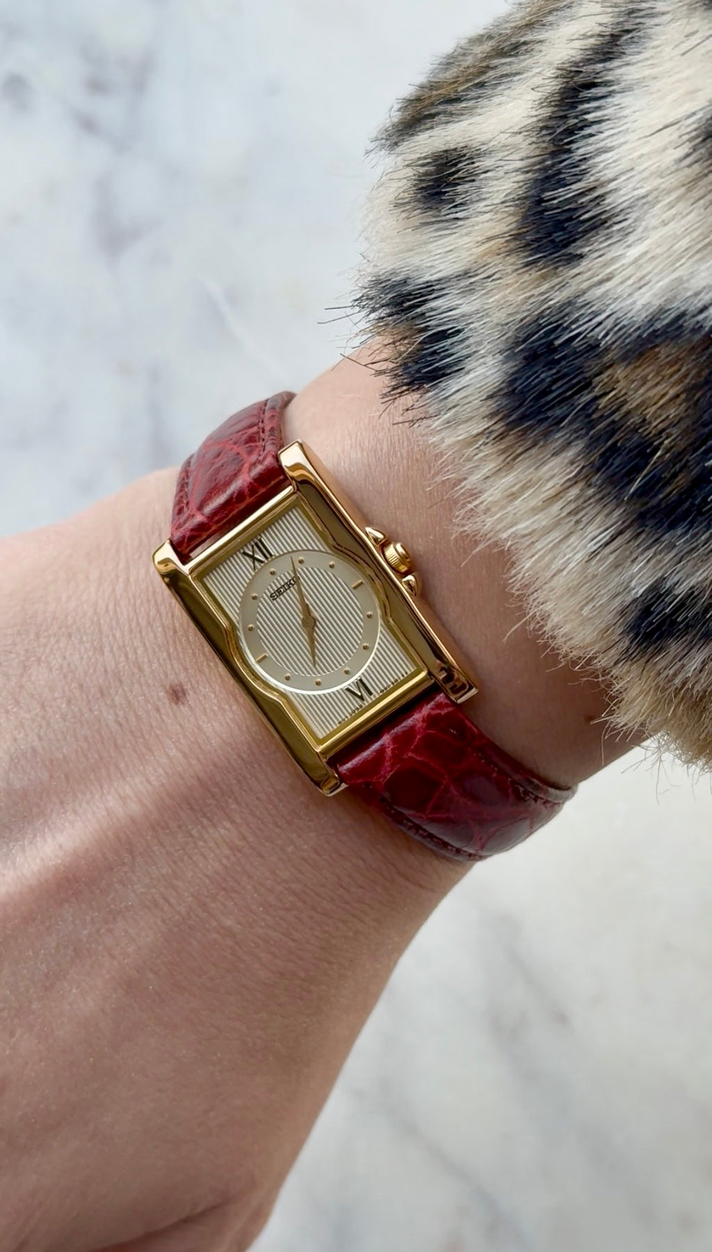 1988 Seiko Quartz (NOS) Gold Tone Tank Watch