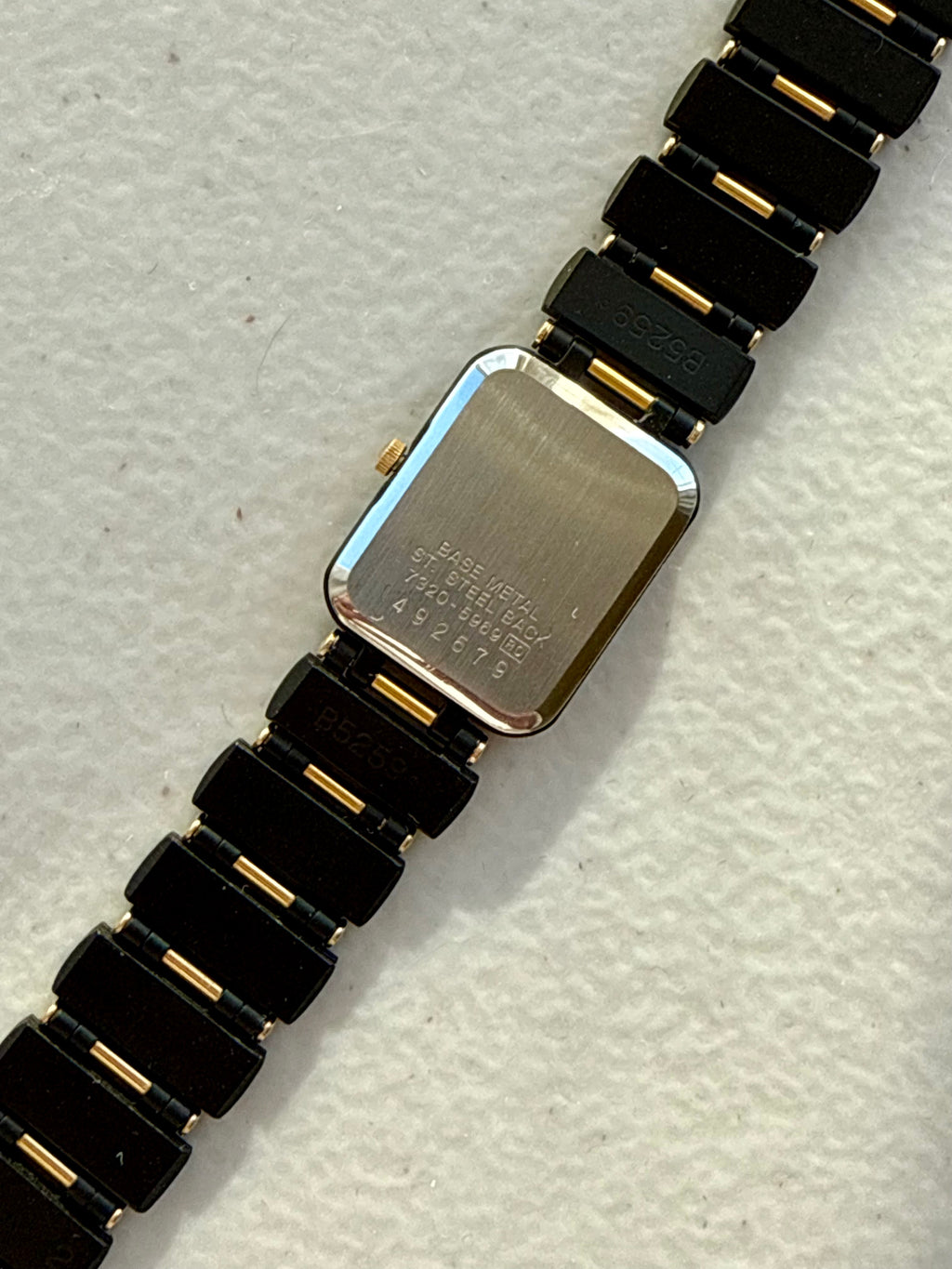 1994 Seiko Quartz Two Tone (Black/Gold) Tank Watch