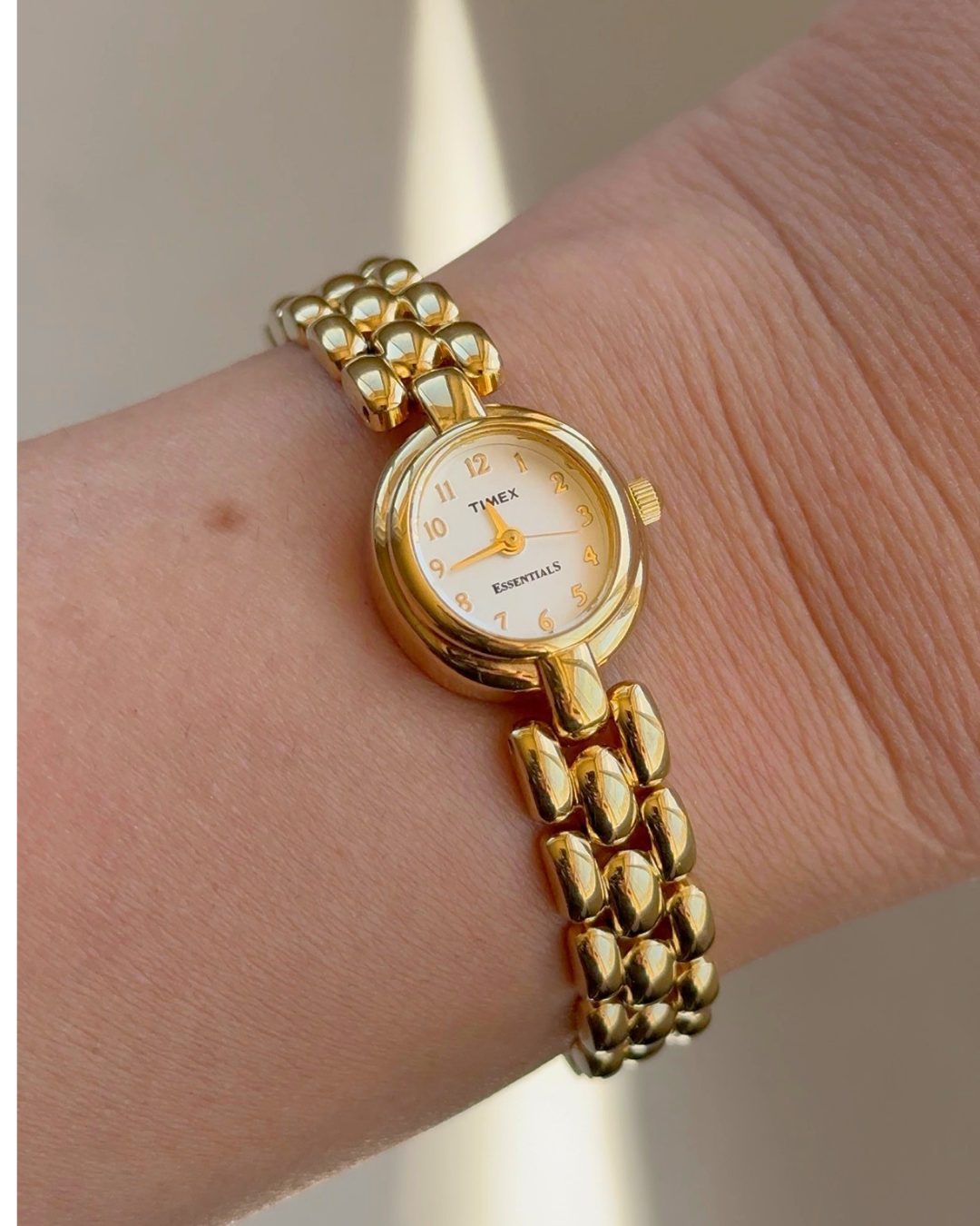 1990's Timex Gold Tone Bracelet Watch