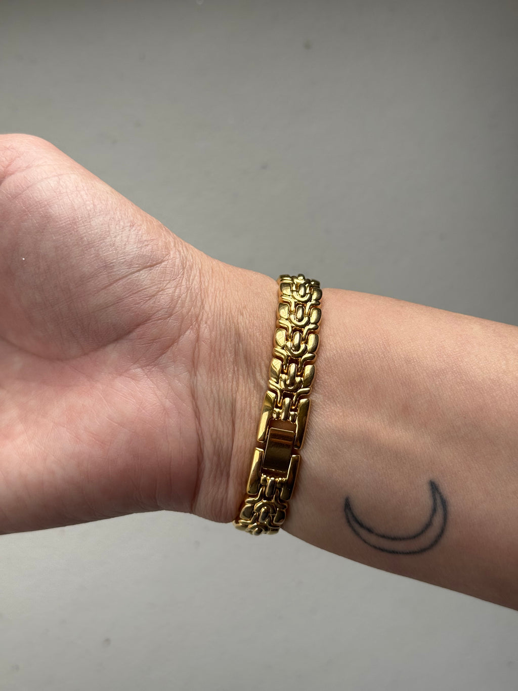 1980’s Citizen Elegance Gold Tone Hexagon Bracelet Watch