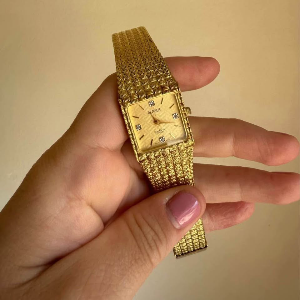 Benrus Diamond Quartz Vintage Gold tone 4 Diamond Watch (Near Mint)