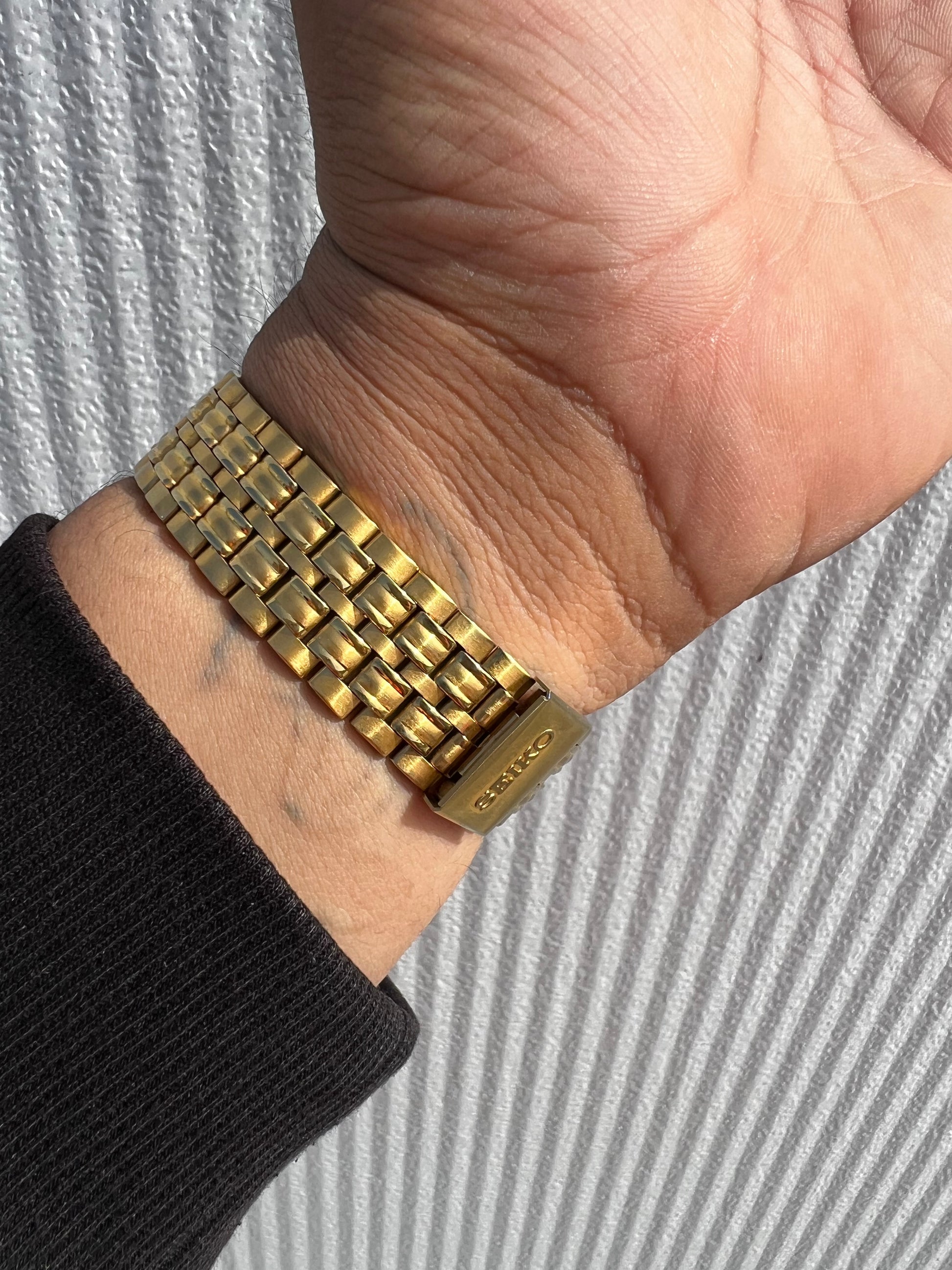 1995 Seiko Quartz Gold Tone Tank Watch
