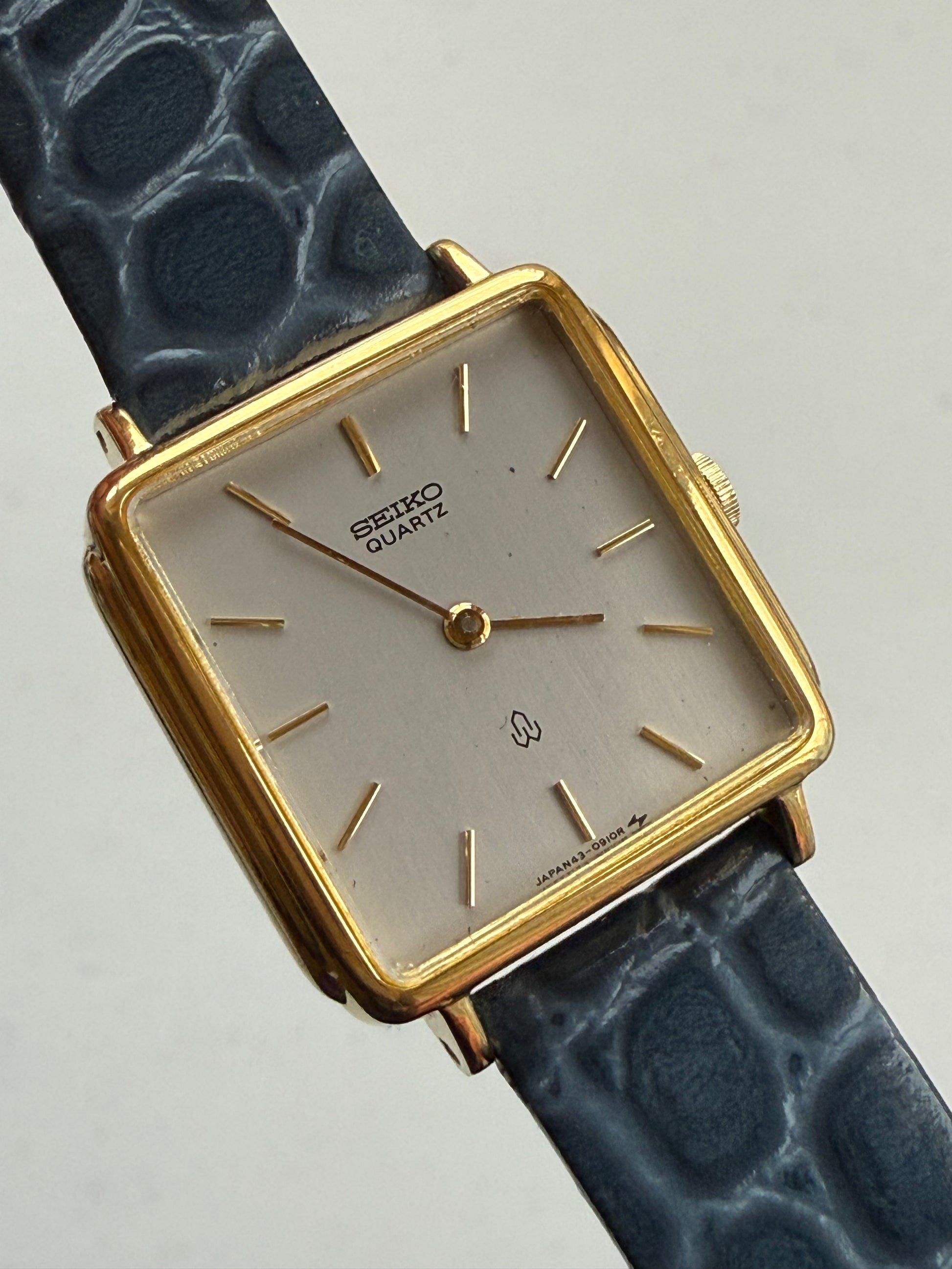 1977 Seiko Quartz Gold Plated Tank Watch