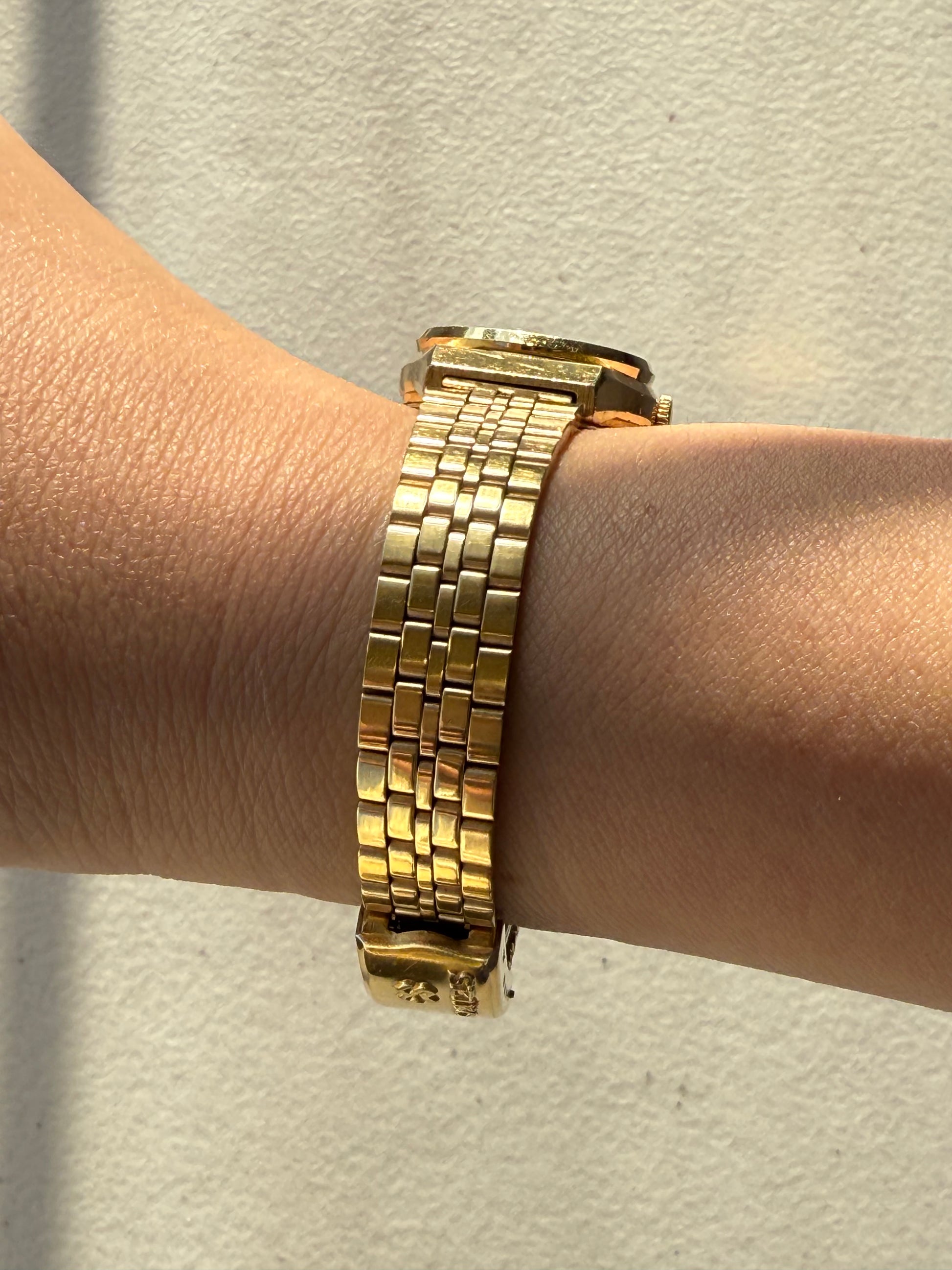 1982 Seiko Quartz SQ Gold Tone Day Date Watch