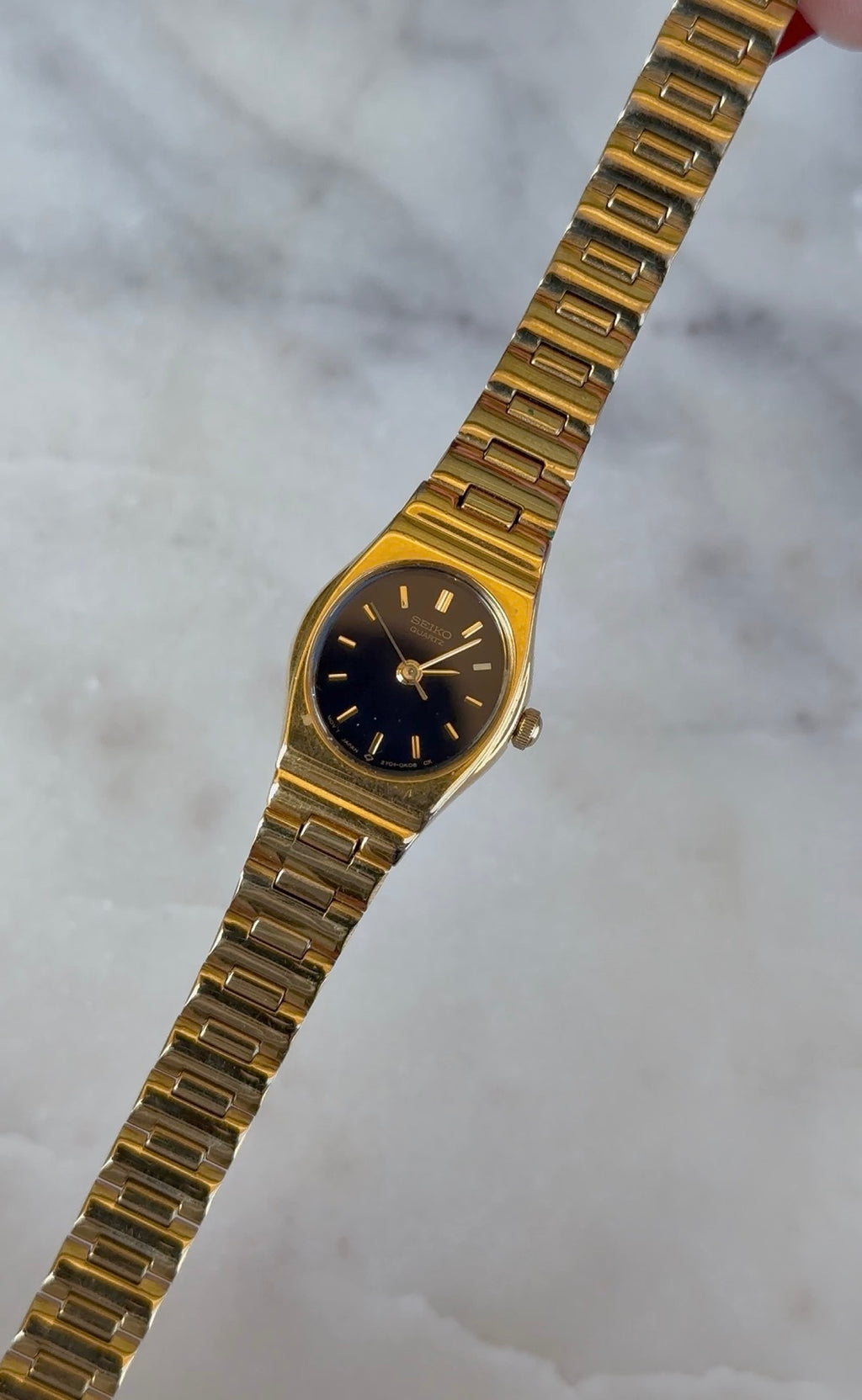 1988 Seiko Quartz Gold Tone Oval Watch