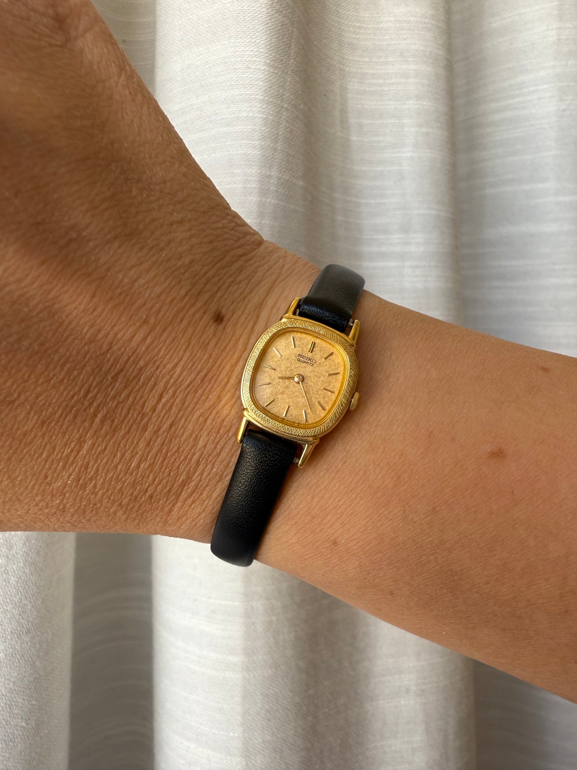 1997 Seiko Quartz Gold Tone Tonneau Watch