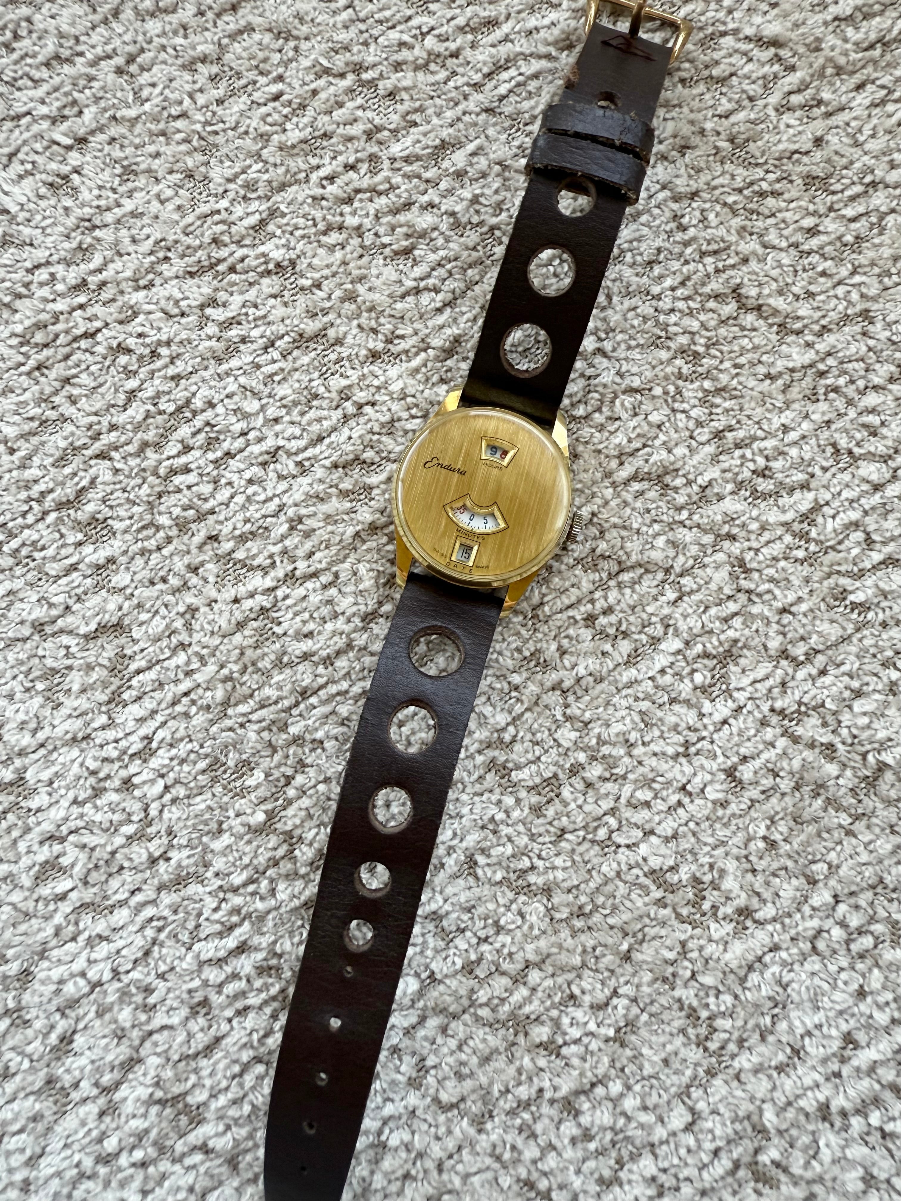 1960's Endura Gold Tone Jump Hour Mechanical Watch – River Moons