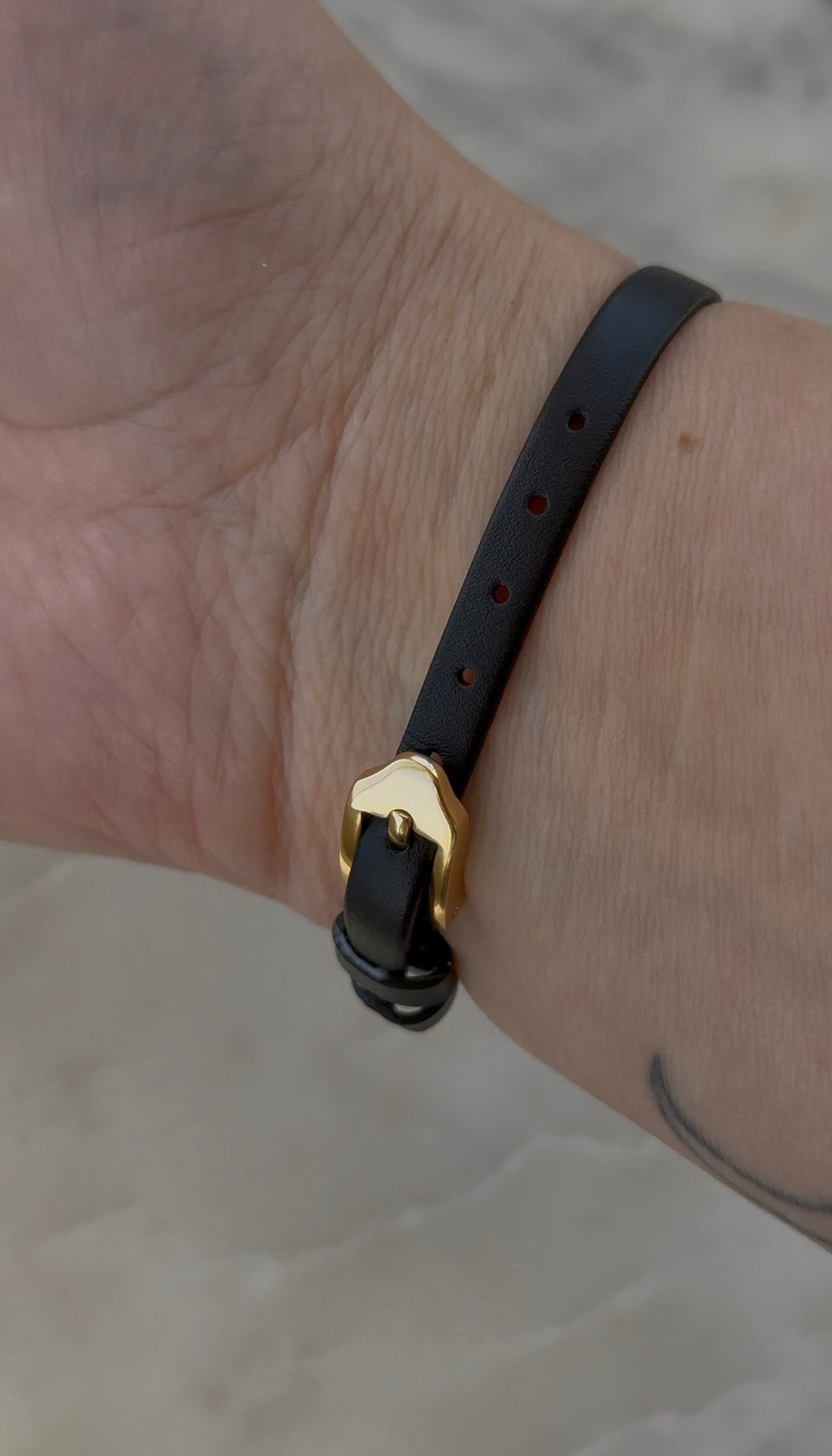 1997 Pulsar Quartz V220 By SEIKO Two Tone Baguette Tank Watch