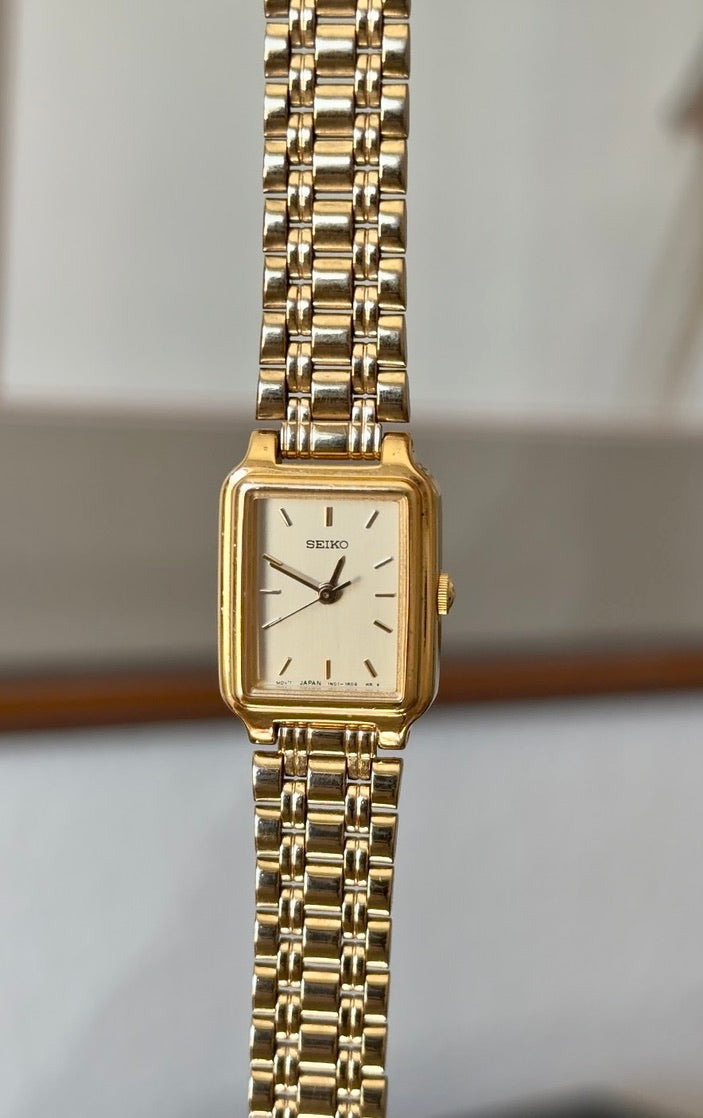 1993 Seiko Gold Tone Bracelet Tank Watch