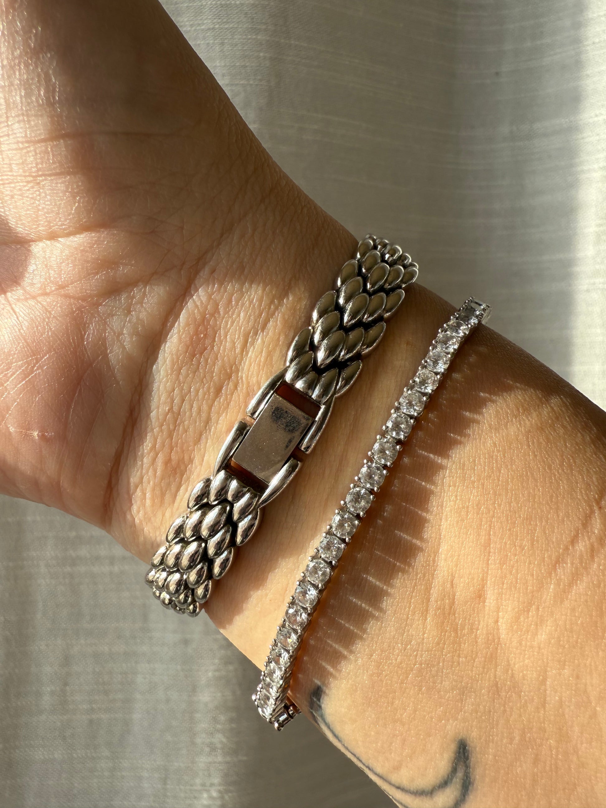 1990’s Westclox Quartz Dragon Scale Bracelet Watch