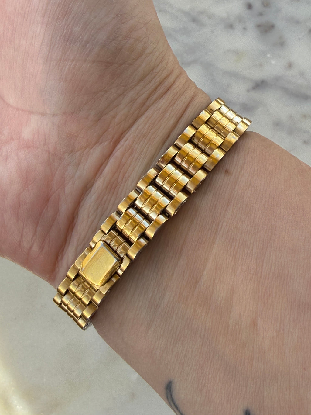 1988 Pulsar Quartz v220 By SEIKO Gold Tone Tank Watch