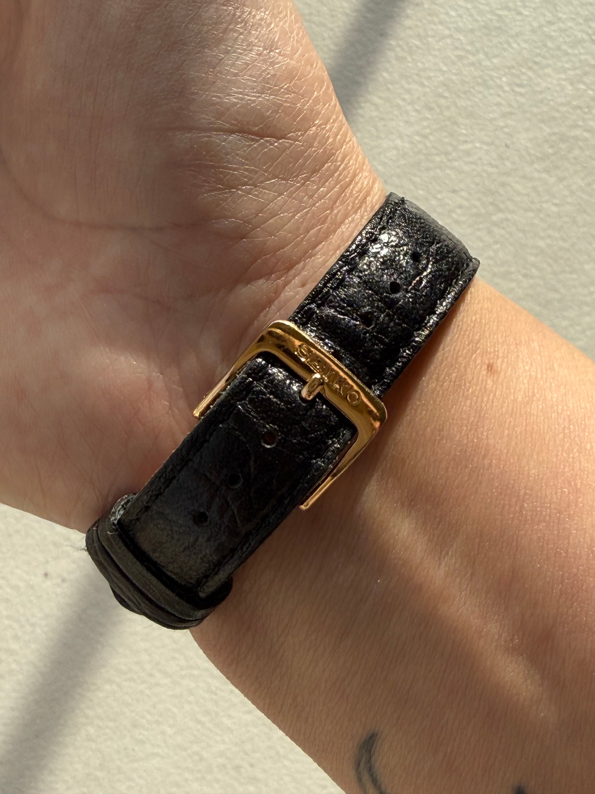 1994 Seiko Quartz Roman Nautical Gold Tone Watch