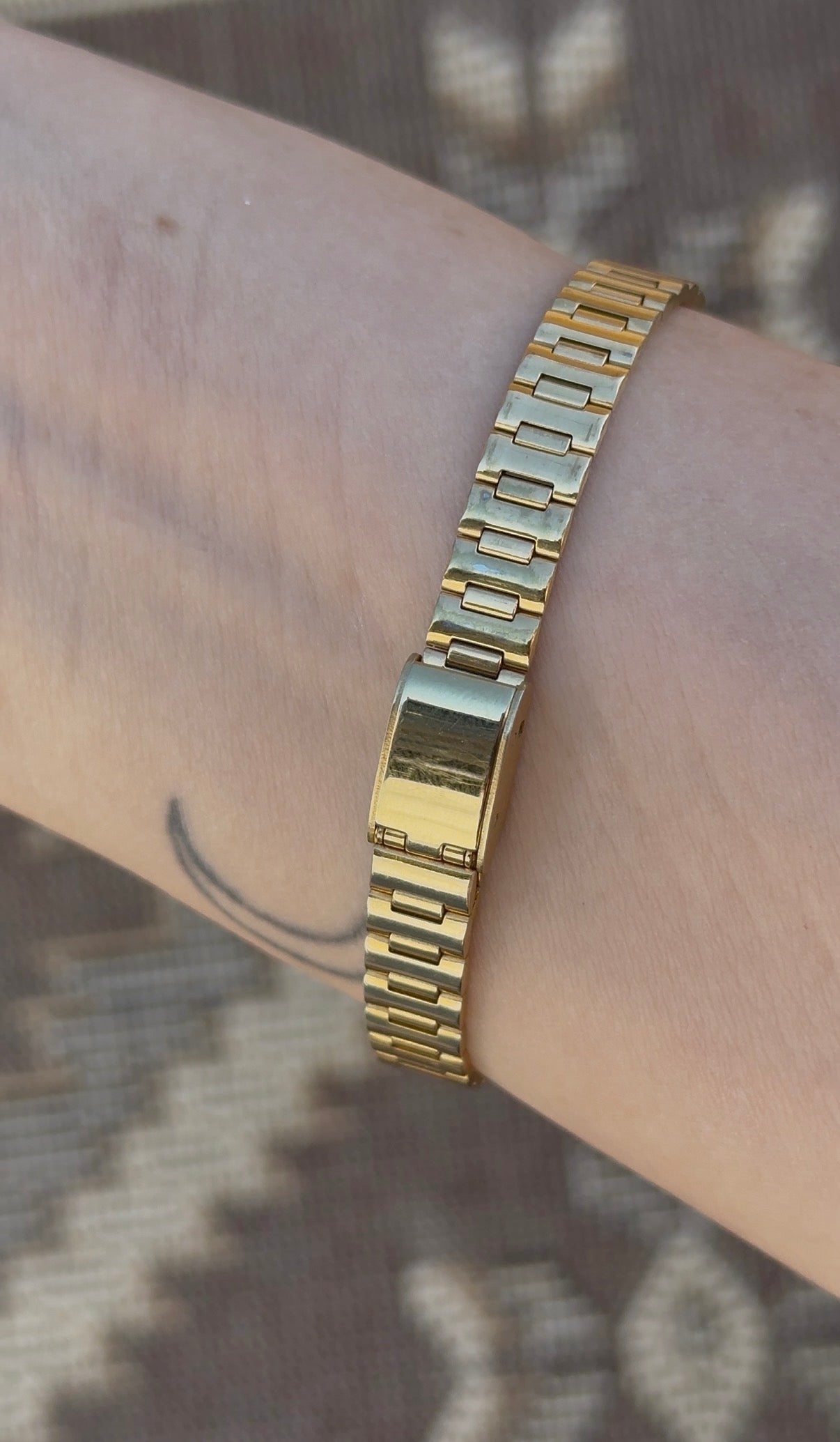 1988 Seiko Quartz Gold Tone Oval Watch