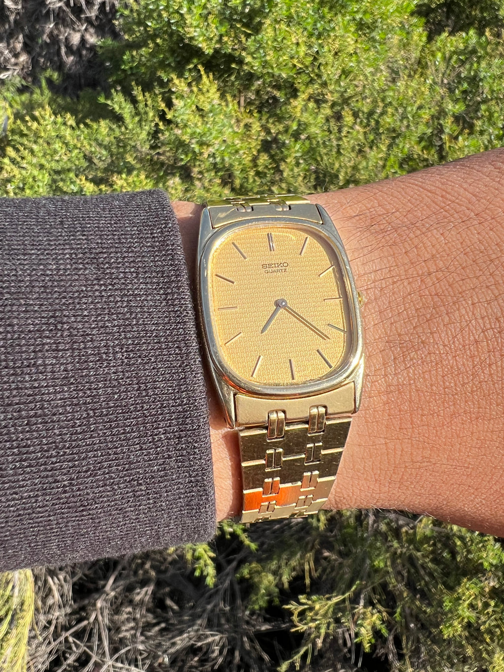 1983 Seiko Quartz Gold Tone Ellipse Watch