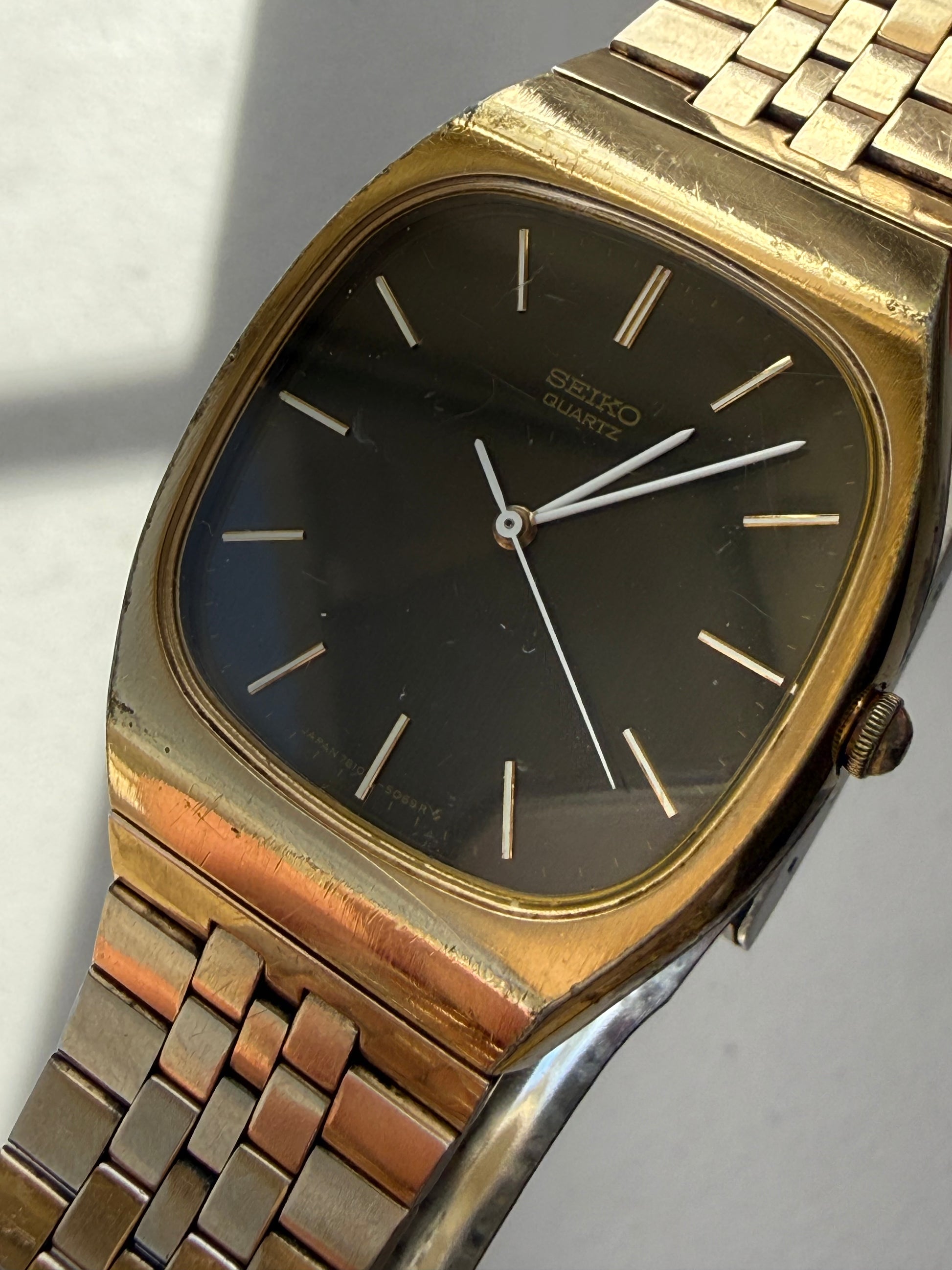 1979 Seiko Quartz Gold Tone Tv Dial Watch