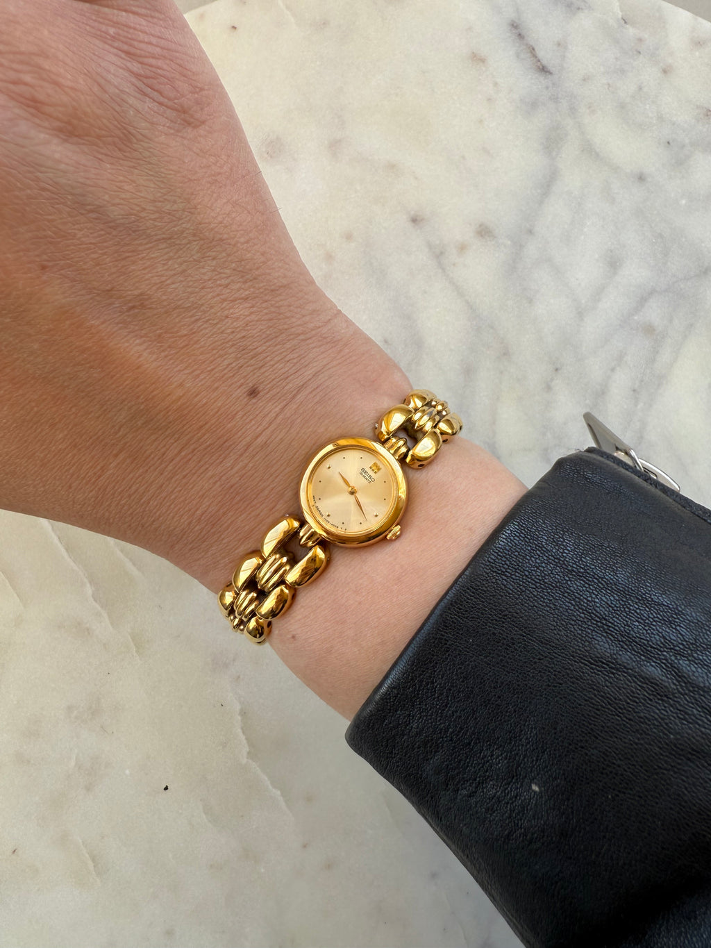 1995 Seiko Quartz Gold Tone Bracelet Watch