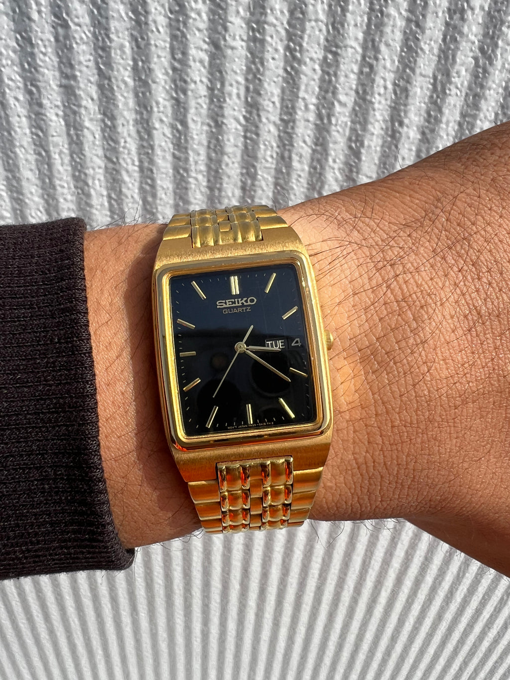 1995 Seiko Quartz Gold Tone Tank Watch