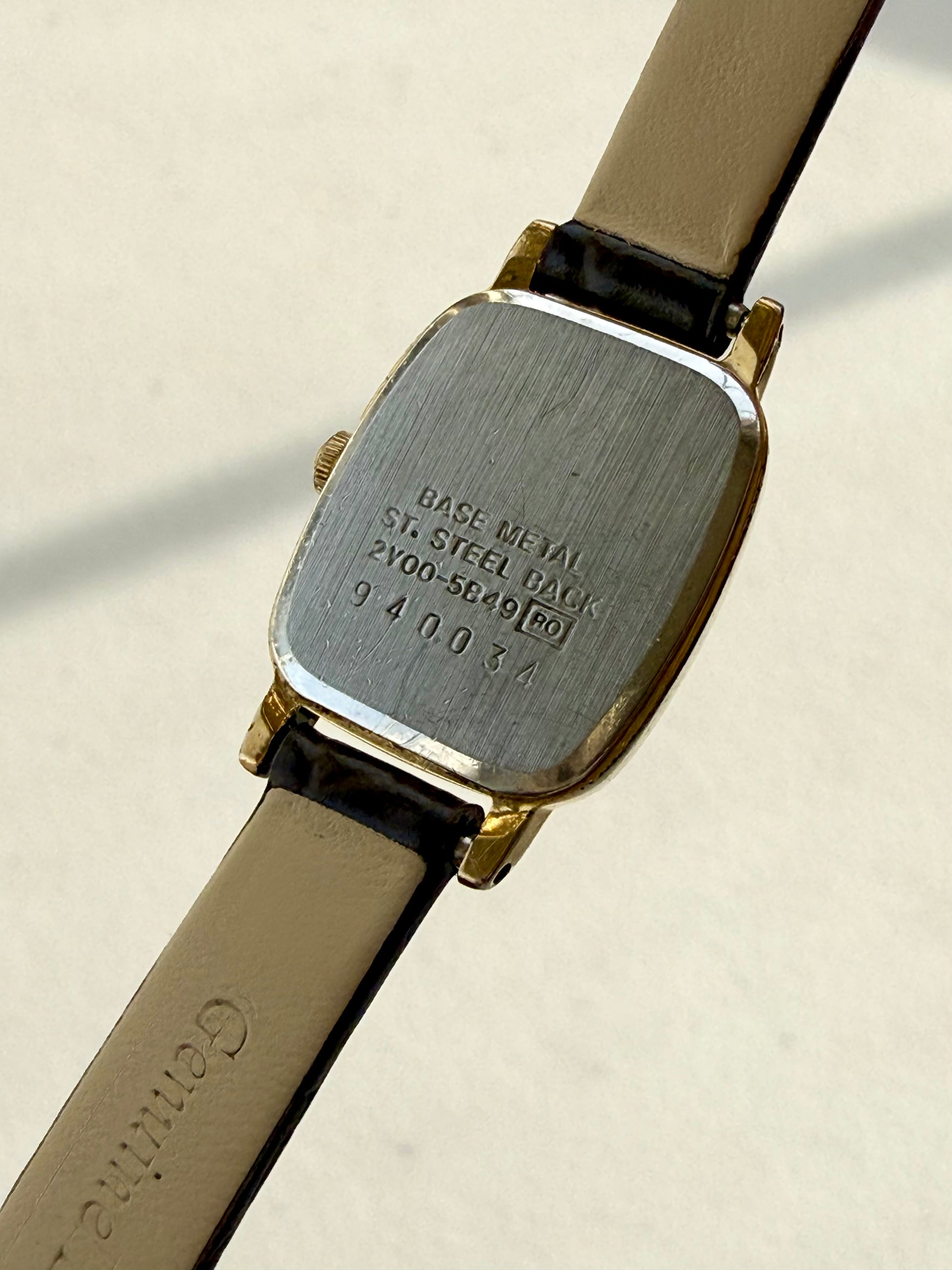 1989 Seiko Quartz Gold Tone Barrel Tank Watch