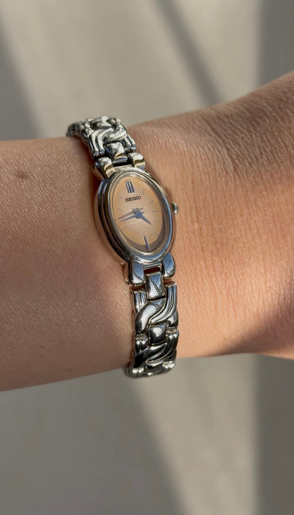 1990 Seiko Silver Tone Oval Bracelet Watch