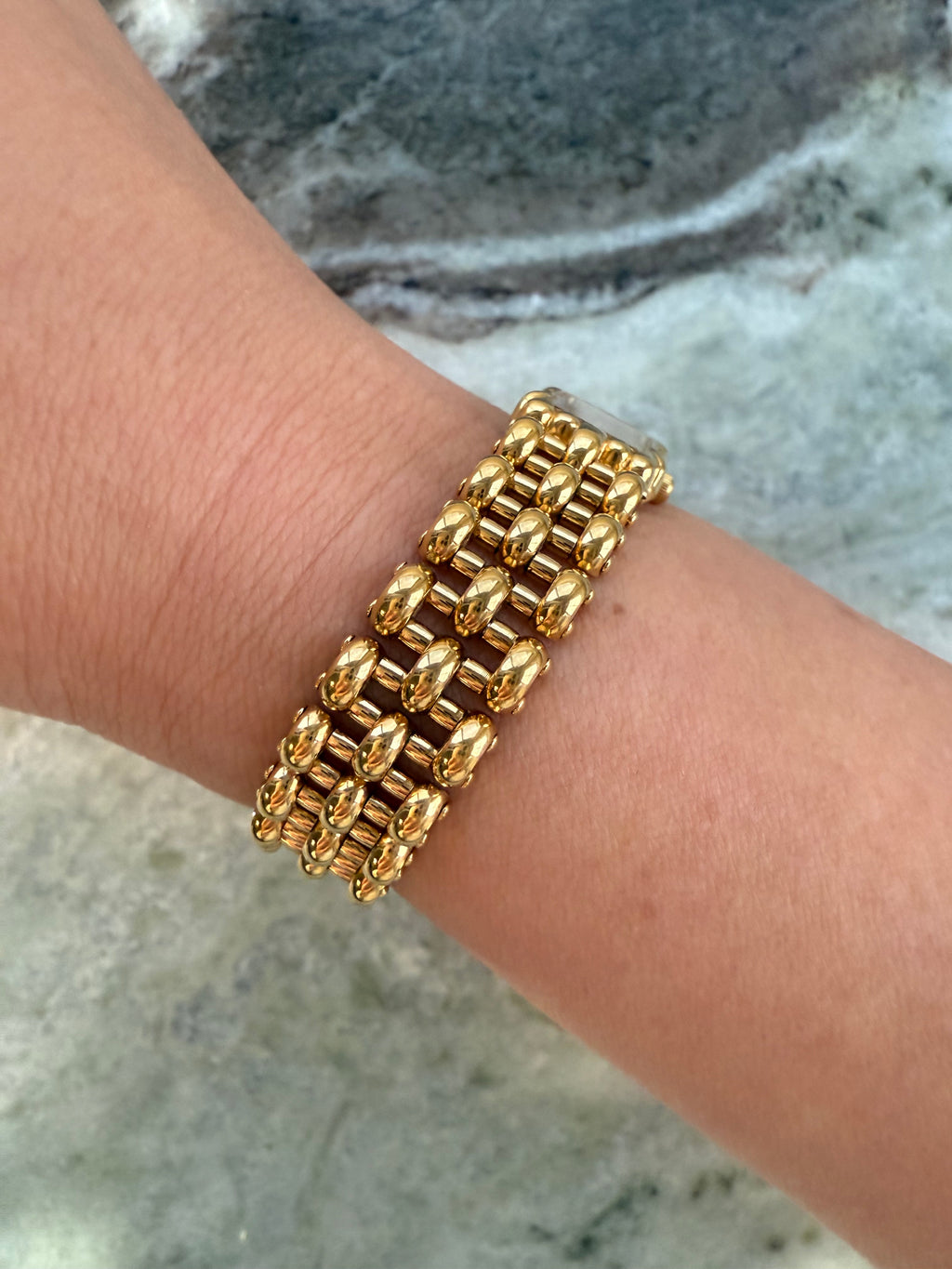 1998 Bulova Quartz Gold Tone Bracelet Tank Watch