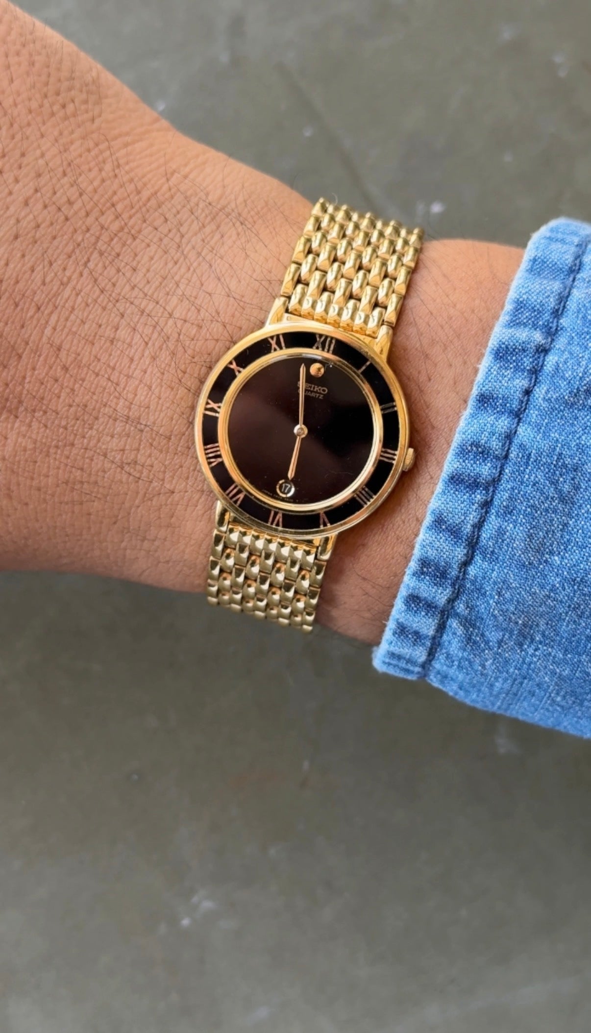 1991 Seiko Quartz Roman Bezel Watch