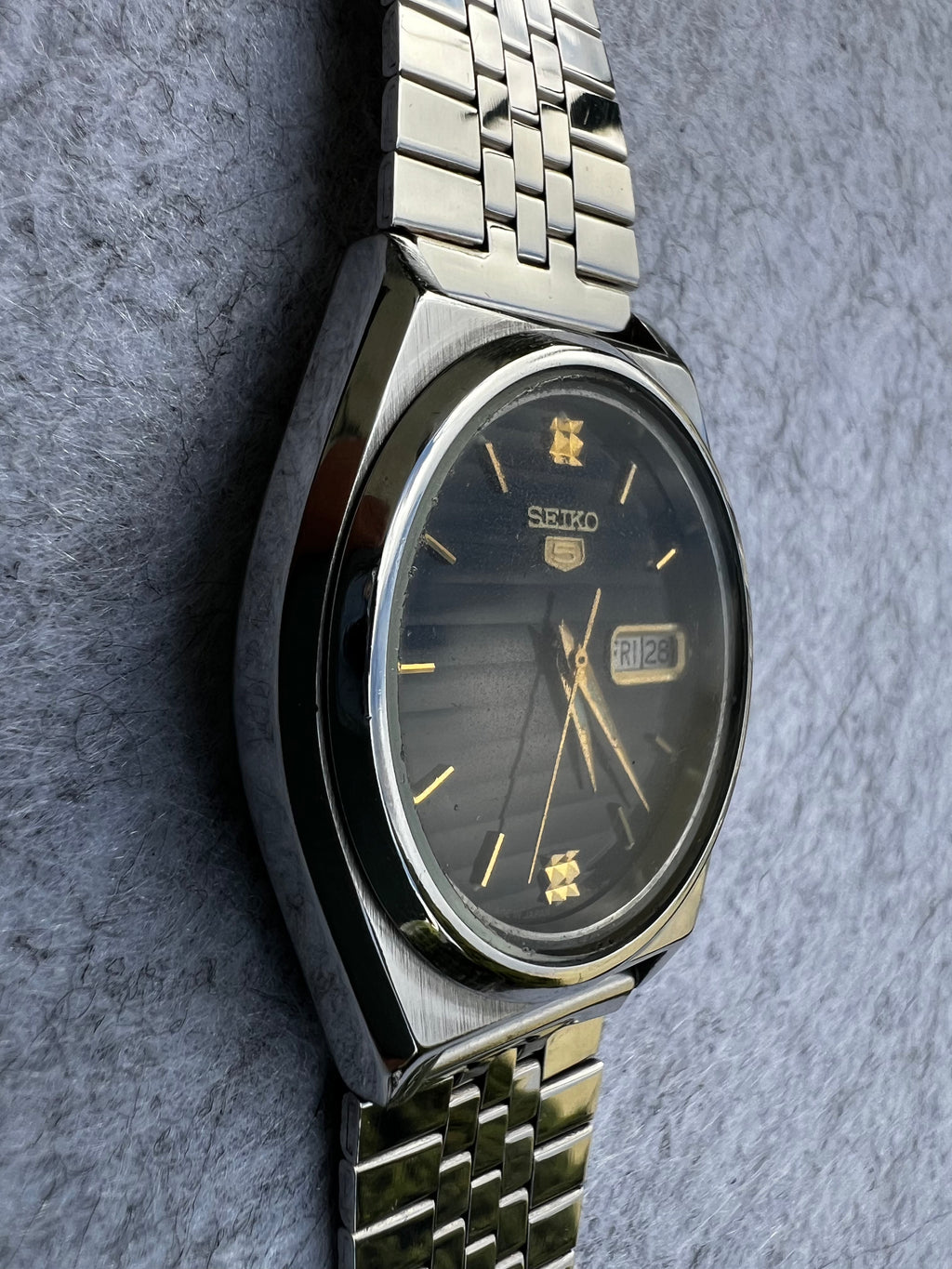 Seiko 5 Vintage Day Date Automatic Watch