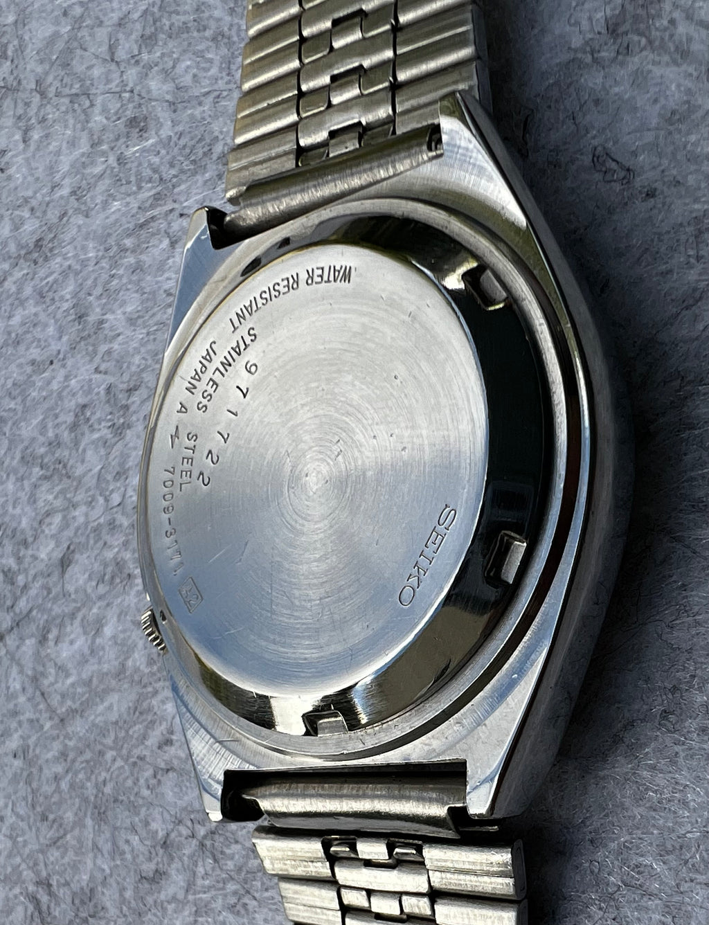 Seiko 5 Vintage Day Date Automatic Watch