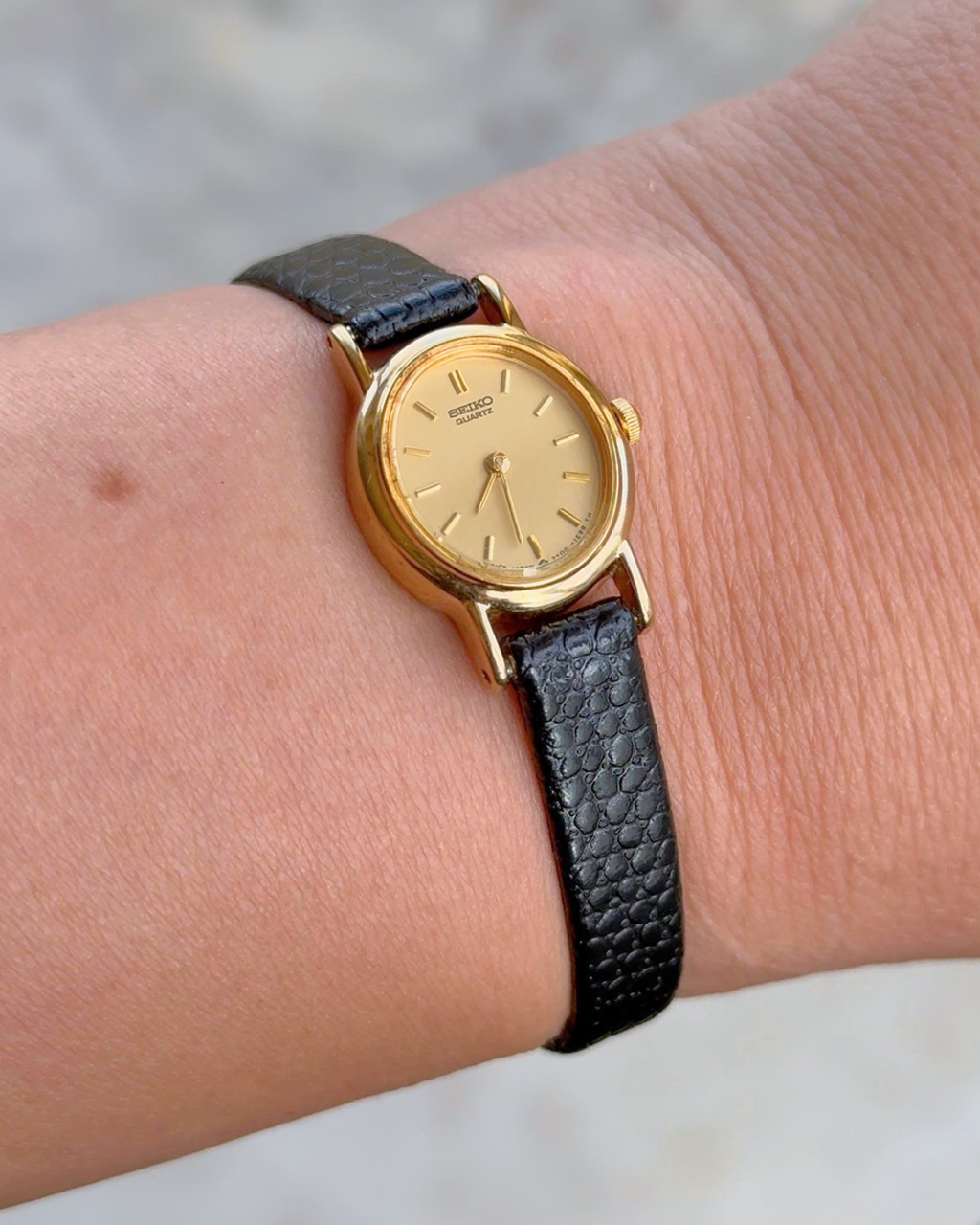 1989 Seiko Quartz Gold Tone Oval Watch