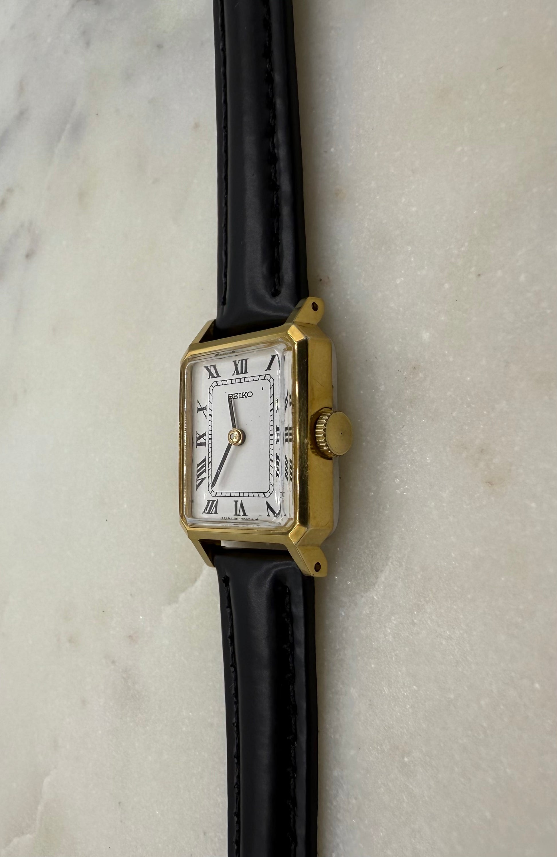 Seiko Wind Up 1970s Gold Tone Tank Watch (Great Condition)
