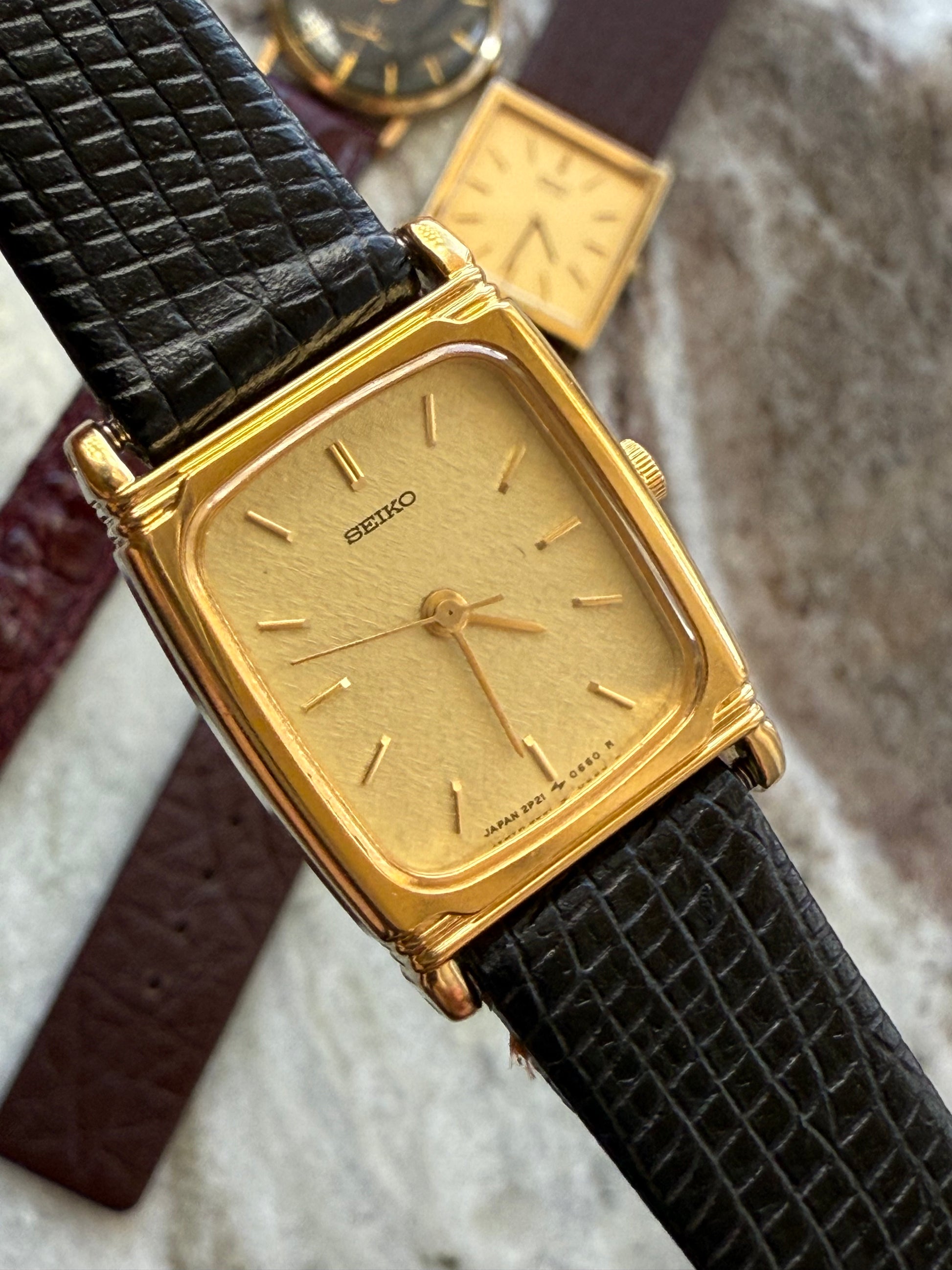 1987 Seiko Quartz Gold Tone Tank Watch