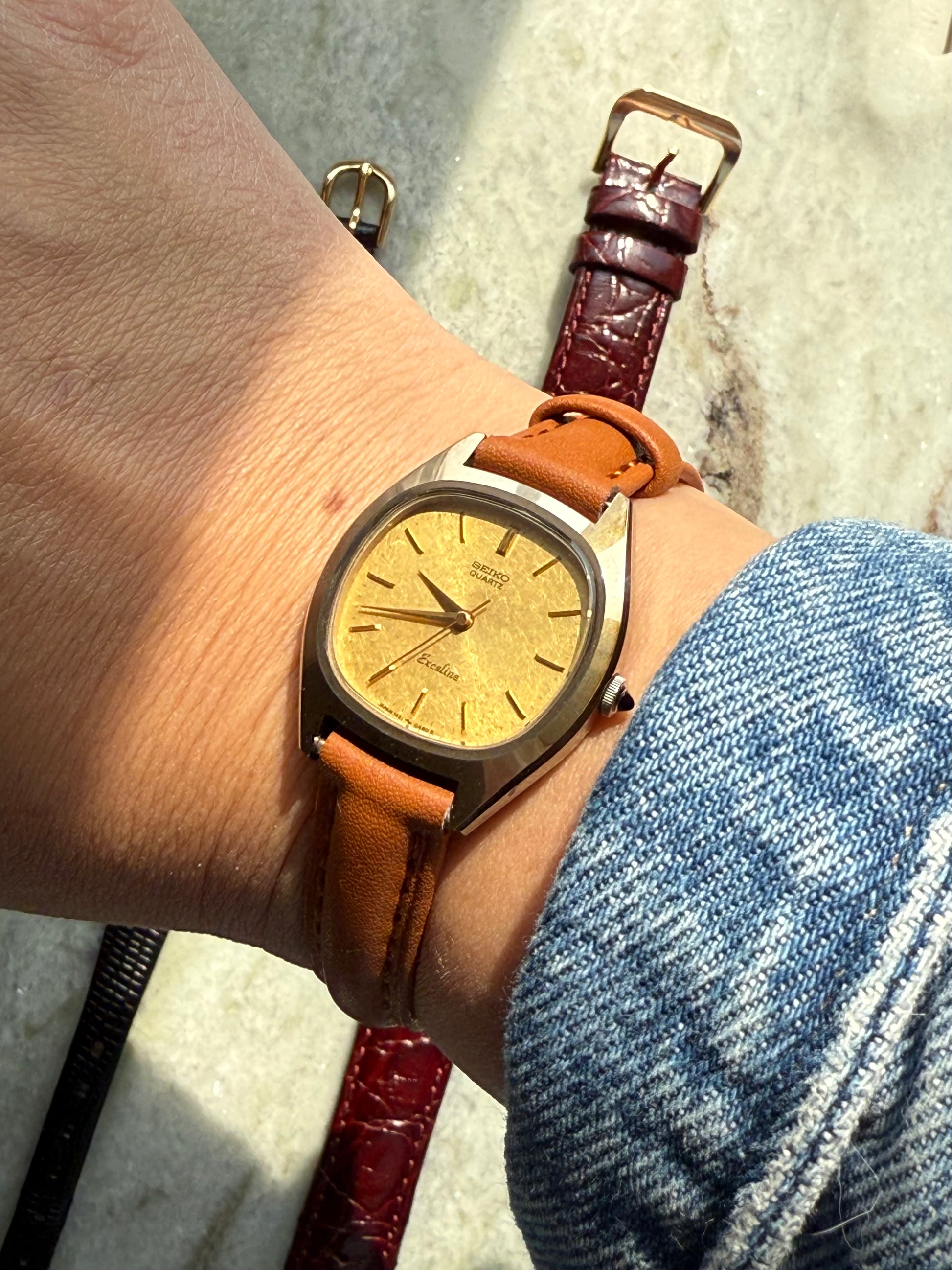 1981 Seiko Quartz Exceline NSAG Champagne Tone Watch