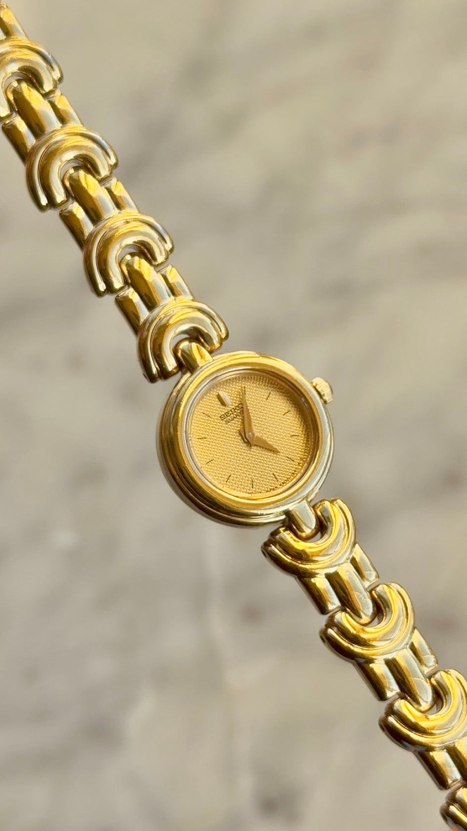 1992 Seiko Quartz Gold Tone Bracelet Watch