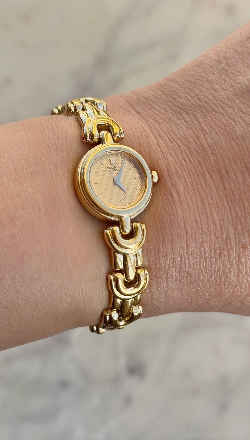 1992 Seiko Quartz Gold Tone Bracelet Watch