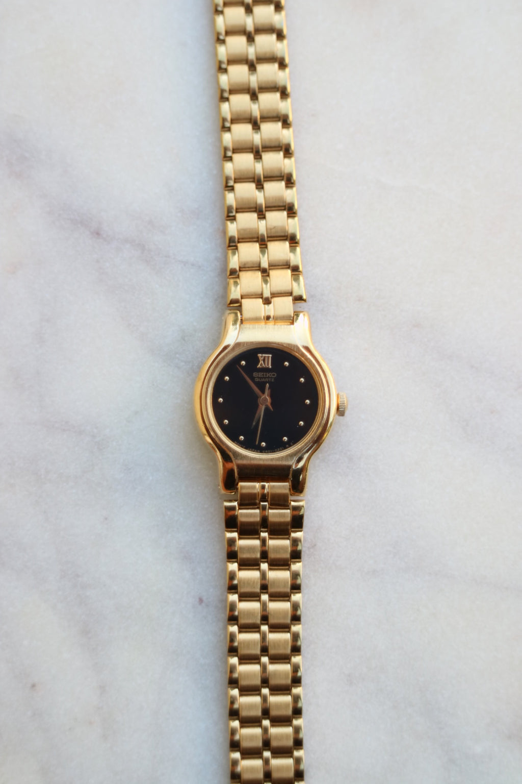Seiko Quartz Watch Gold Tone Black Analog (NEAR MINT)