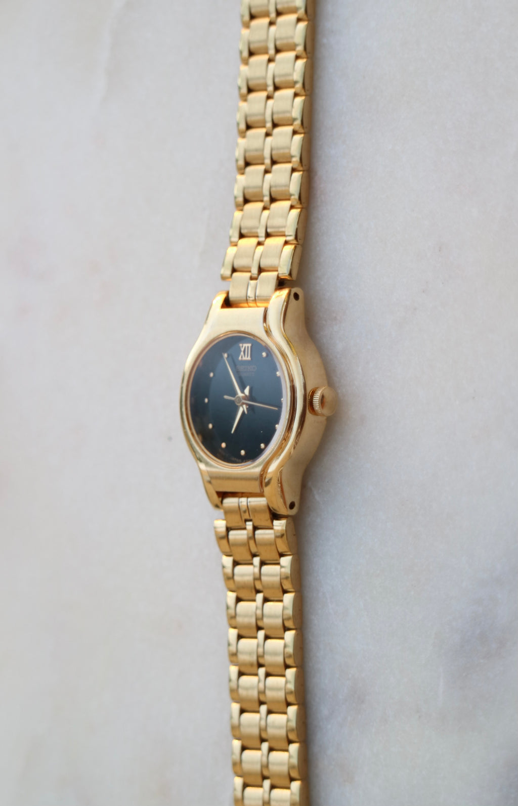 Seiko Quartz Watch Gold Tone Black Analog (NEAR MINT)