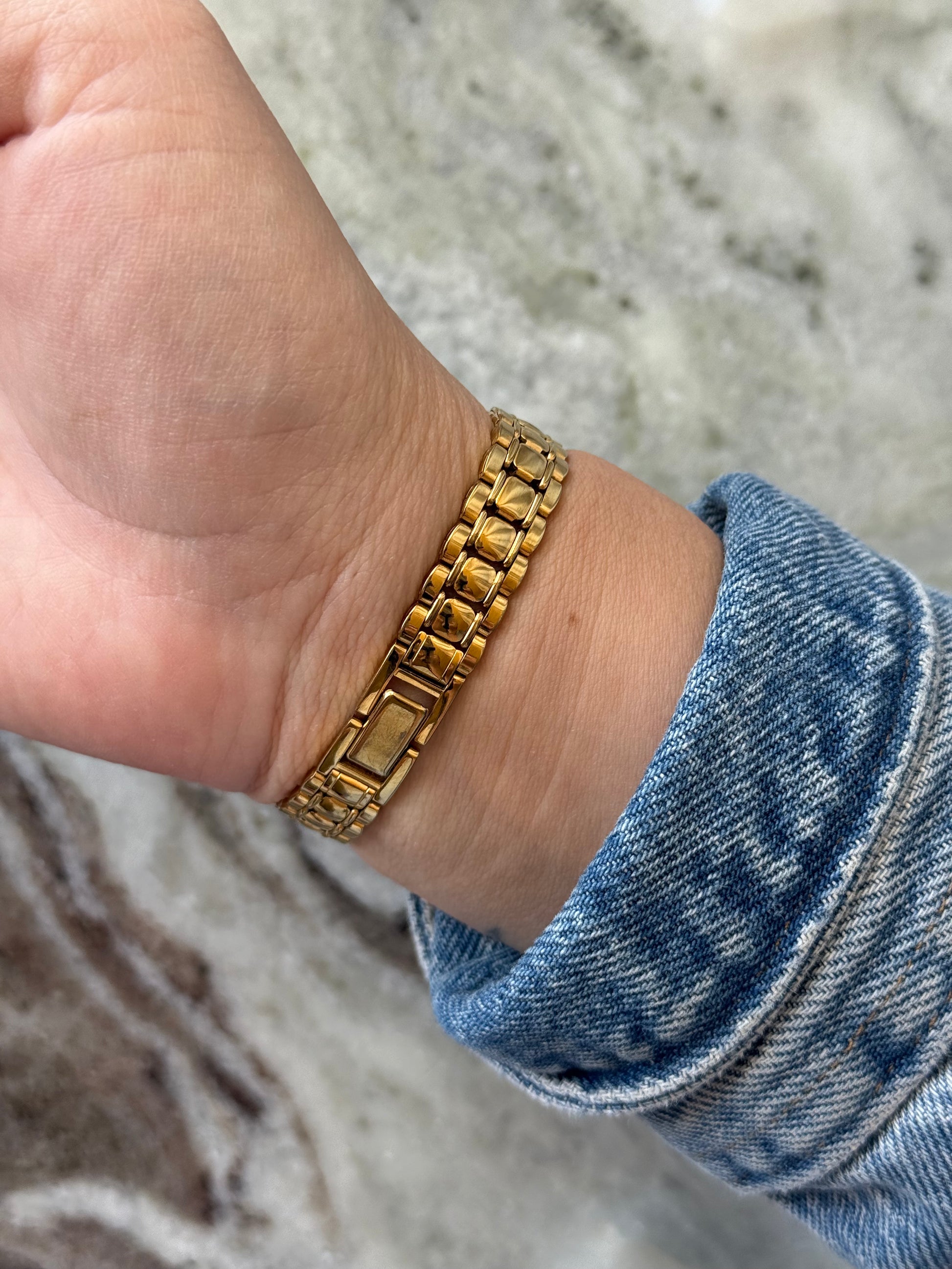 1990 Seiko Gold Tone Watch