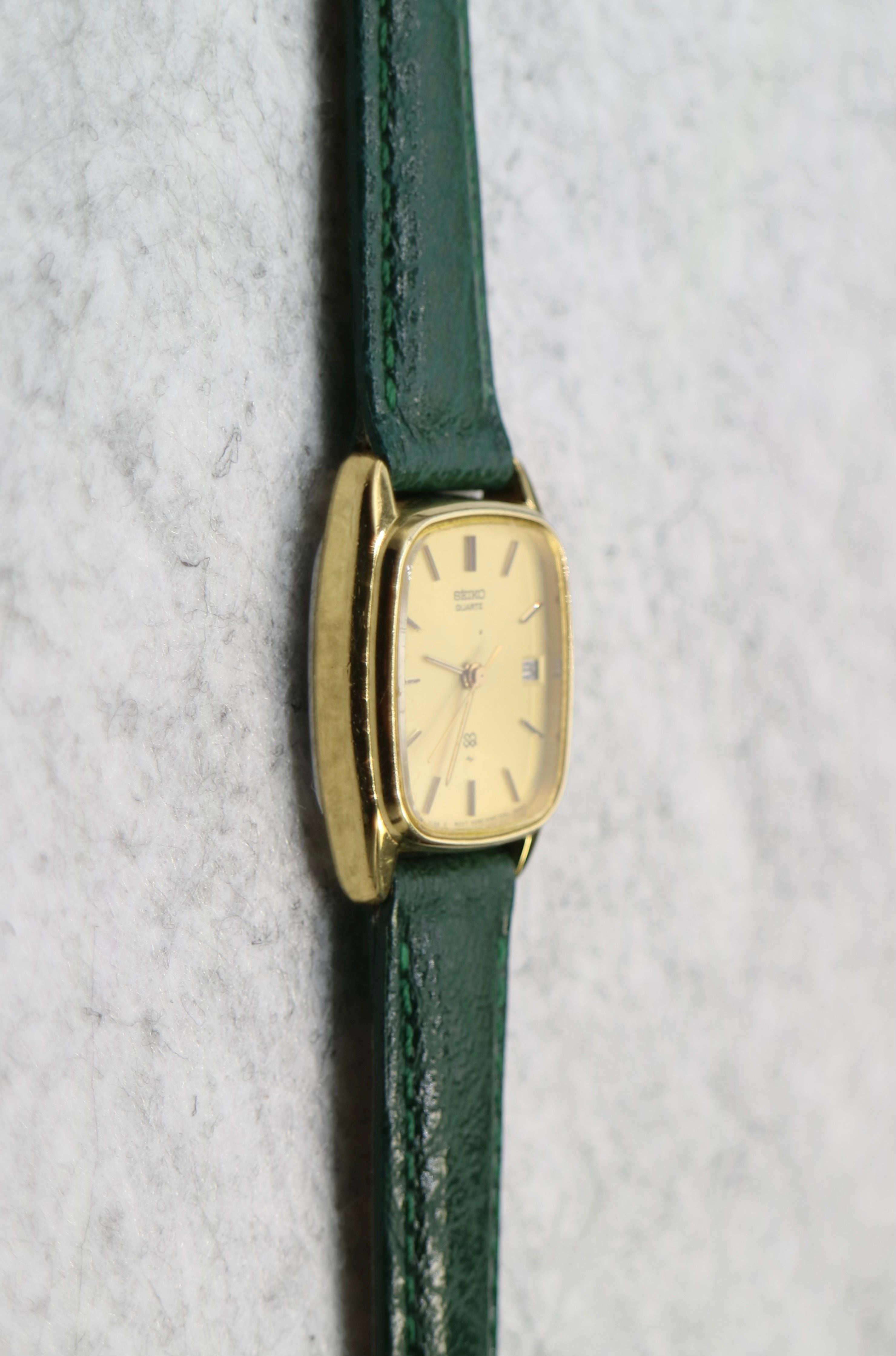 Seiko Quartz Vintage Gold Tone Date Just Watch