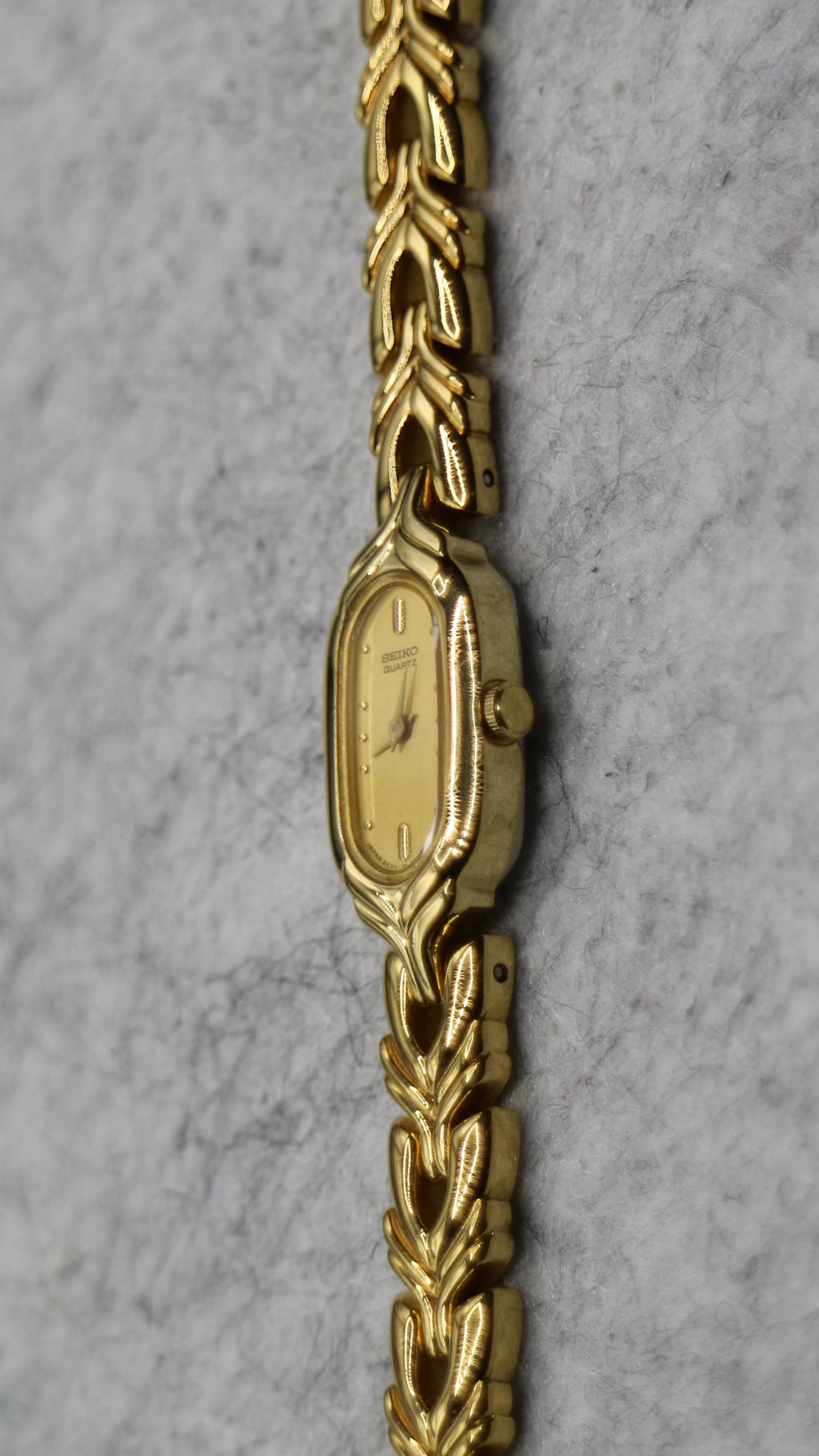 Seiko Quartz Vintage Gold Tone Bracelet Watch Near Mint