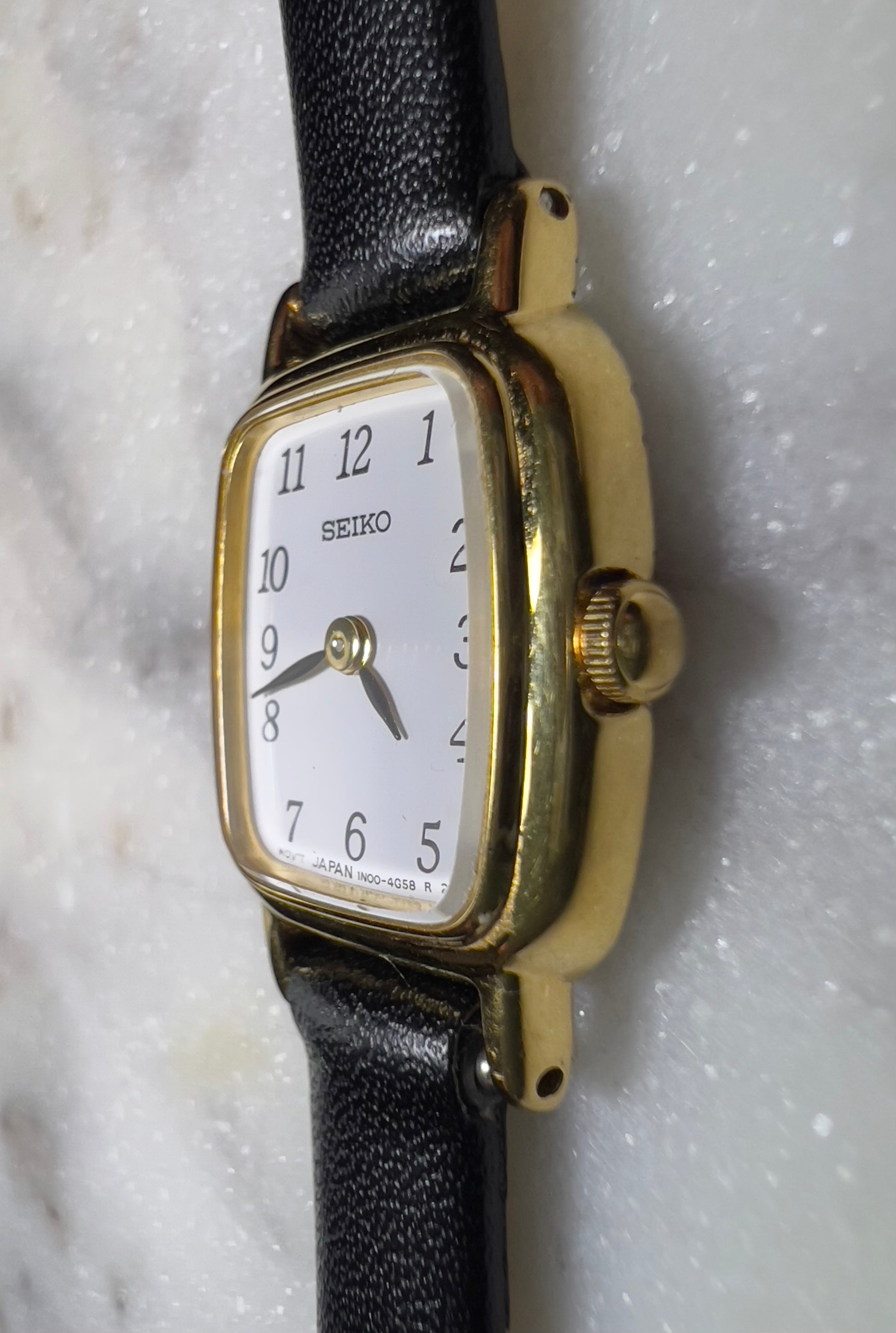 Seiko Vintage Women Watch 17mm White Dial Gold Tone Rectangle 1N00-5K29 - New Battery