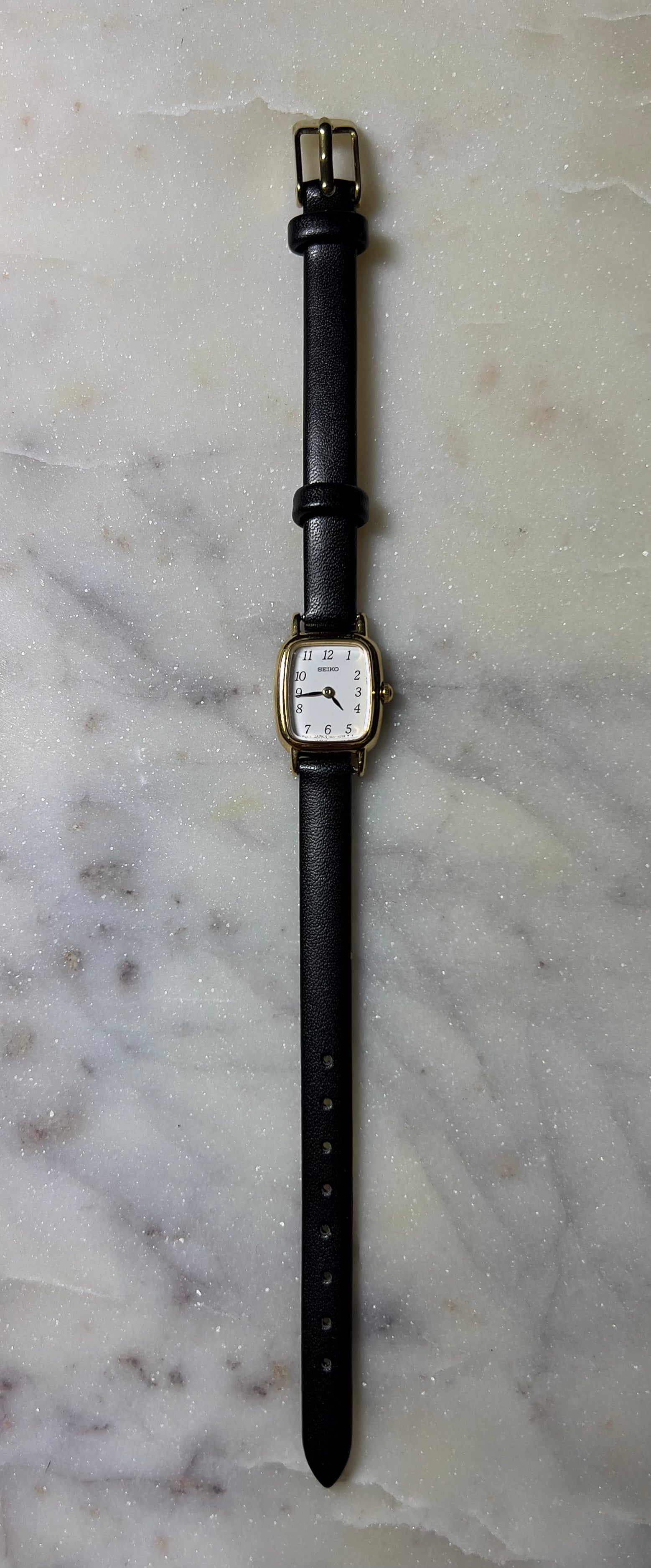 Seiko Vintage Women Watch 17mm White Dial Gold Tone Rectangle 1N00-5K29 - New Battery
