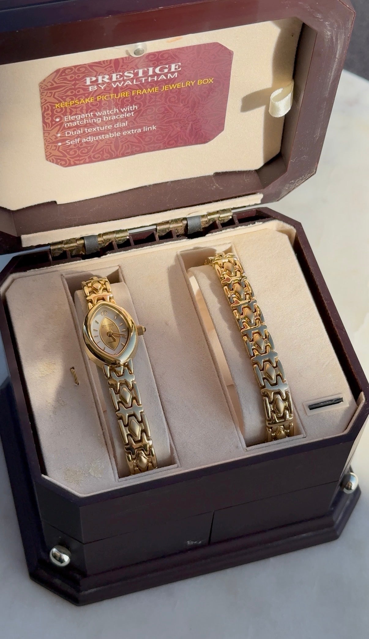 1990’s Waltham Prestige Quartz Oval Bracelet Watch Set