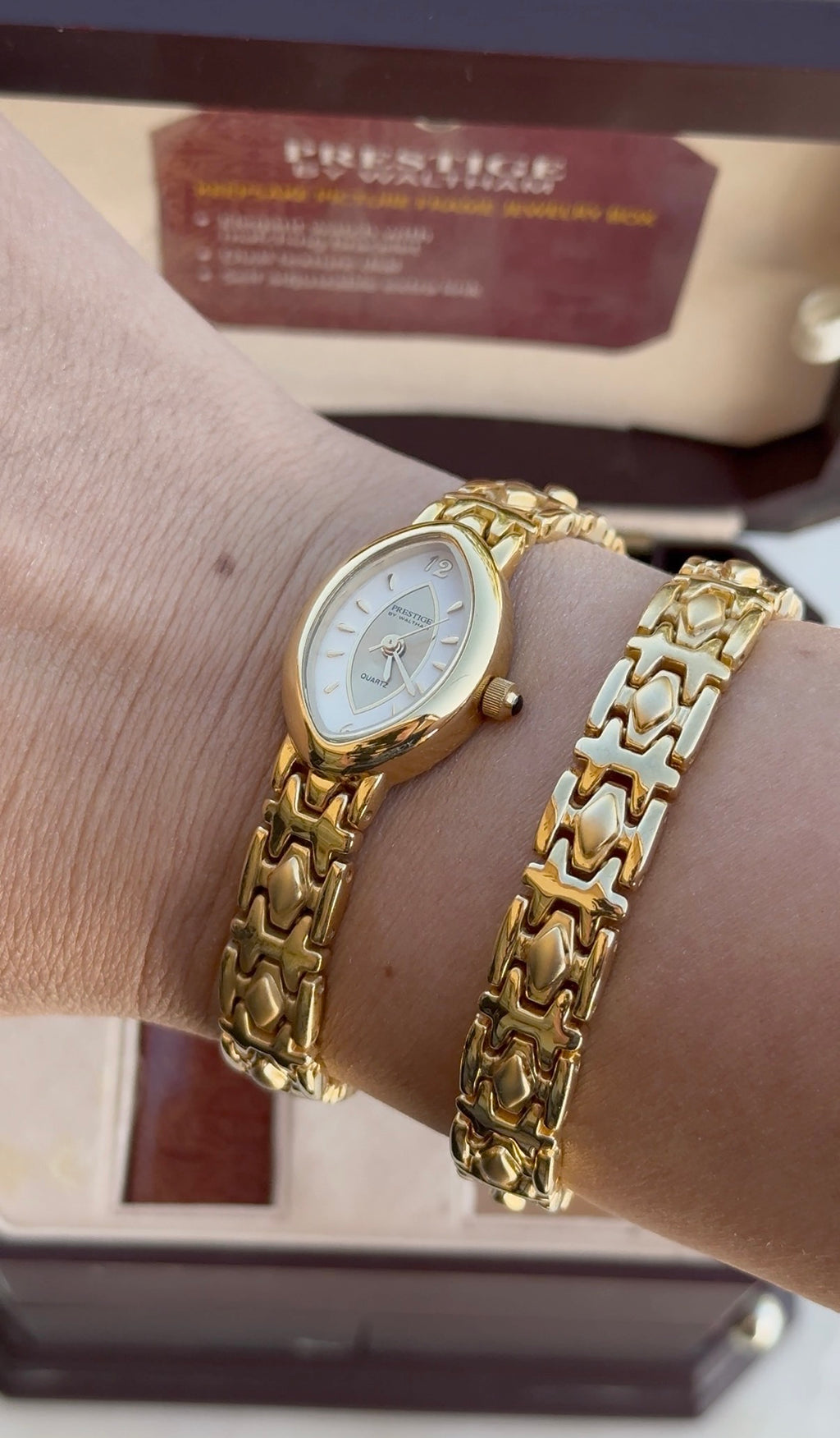 1990’s Waltham Prestige Quartz Oval Bracelet Watch Set