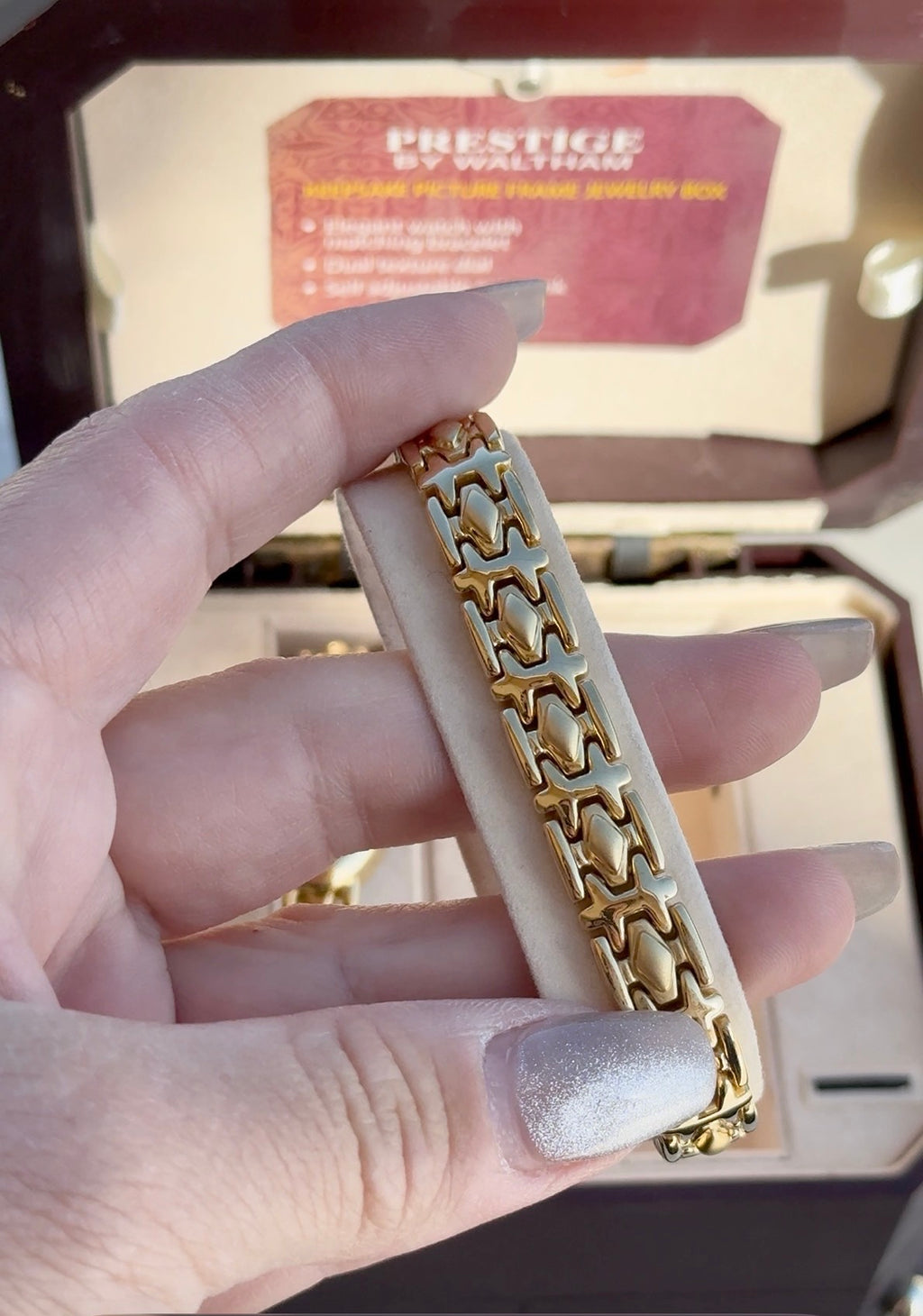 1990’s Waltham Prestige Quartz Oval Bracelet Watch Set