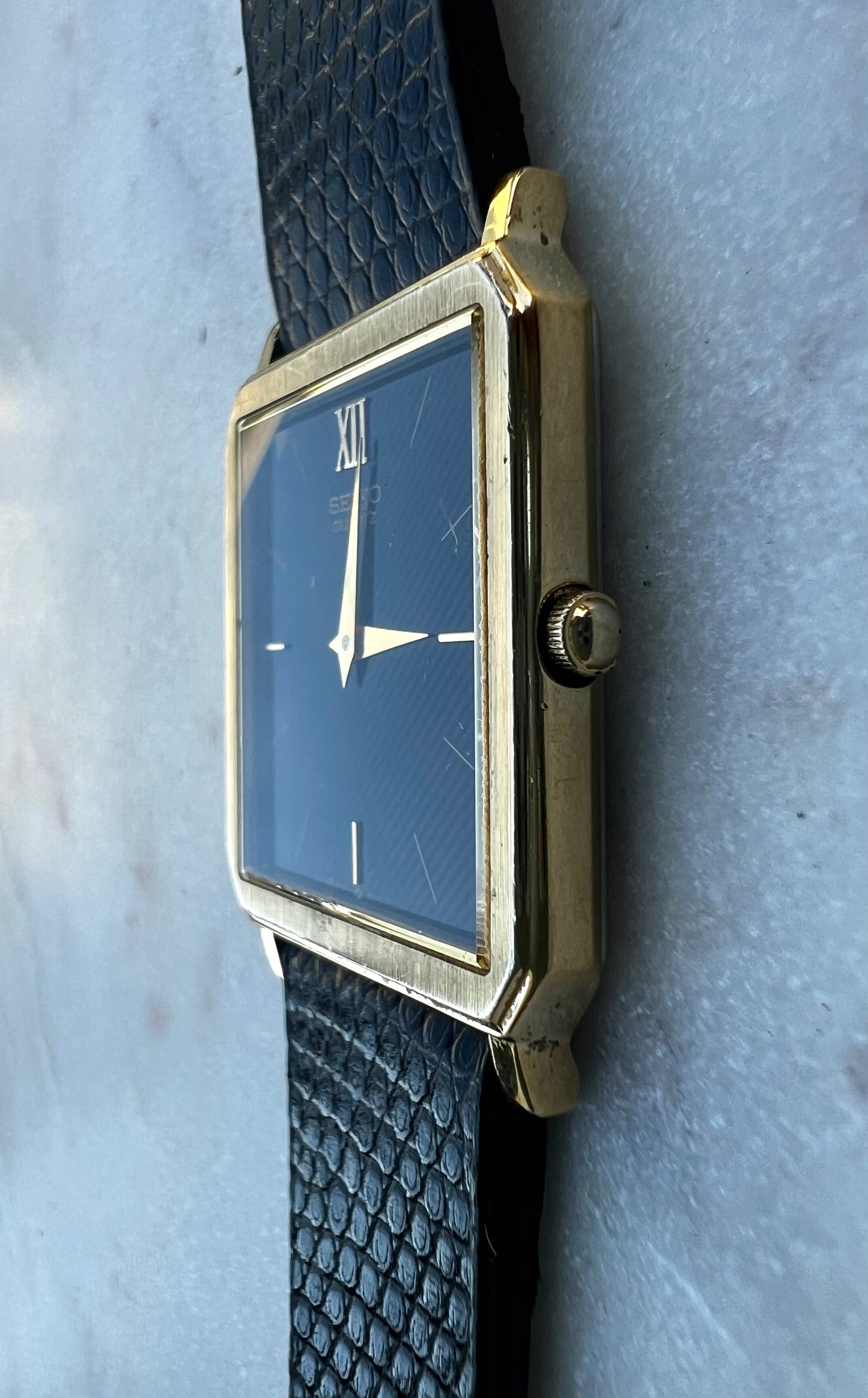 1995 Seiko Gilt Tank Pinstripe 5p30 Quartz Tank Watch