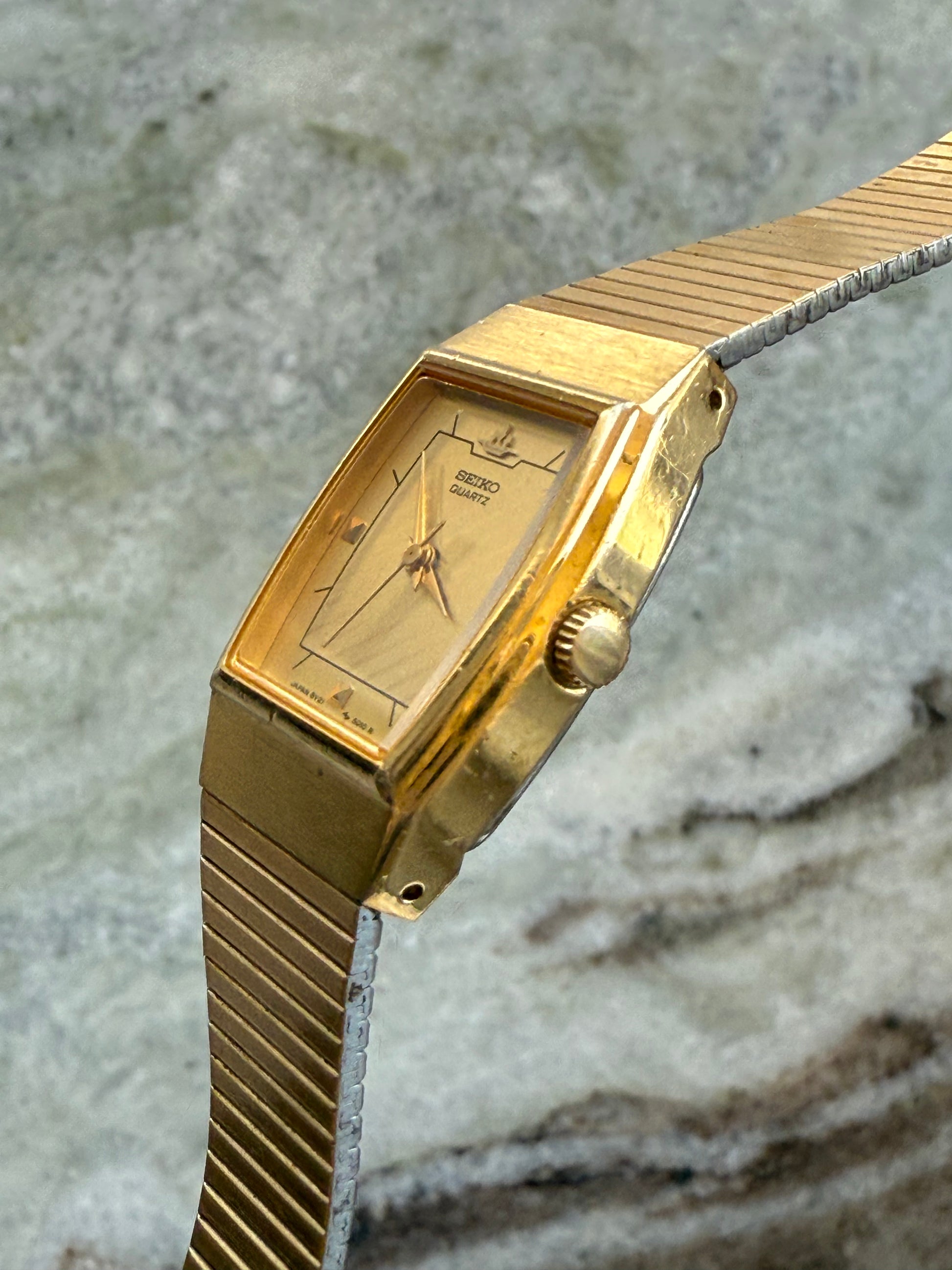 1988 Seiko Galaxy Quartz Gold Tone Tonneau Tank Watch