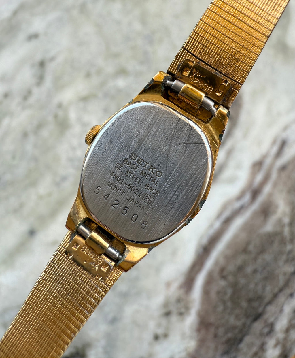 1995 Seiko Quartz Hexagon Gold Tone Watch