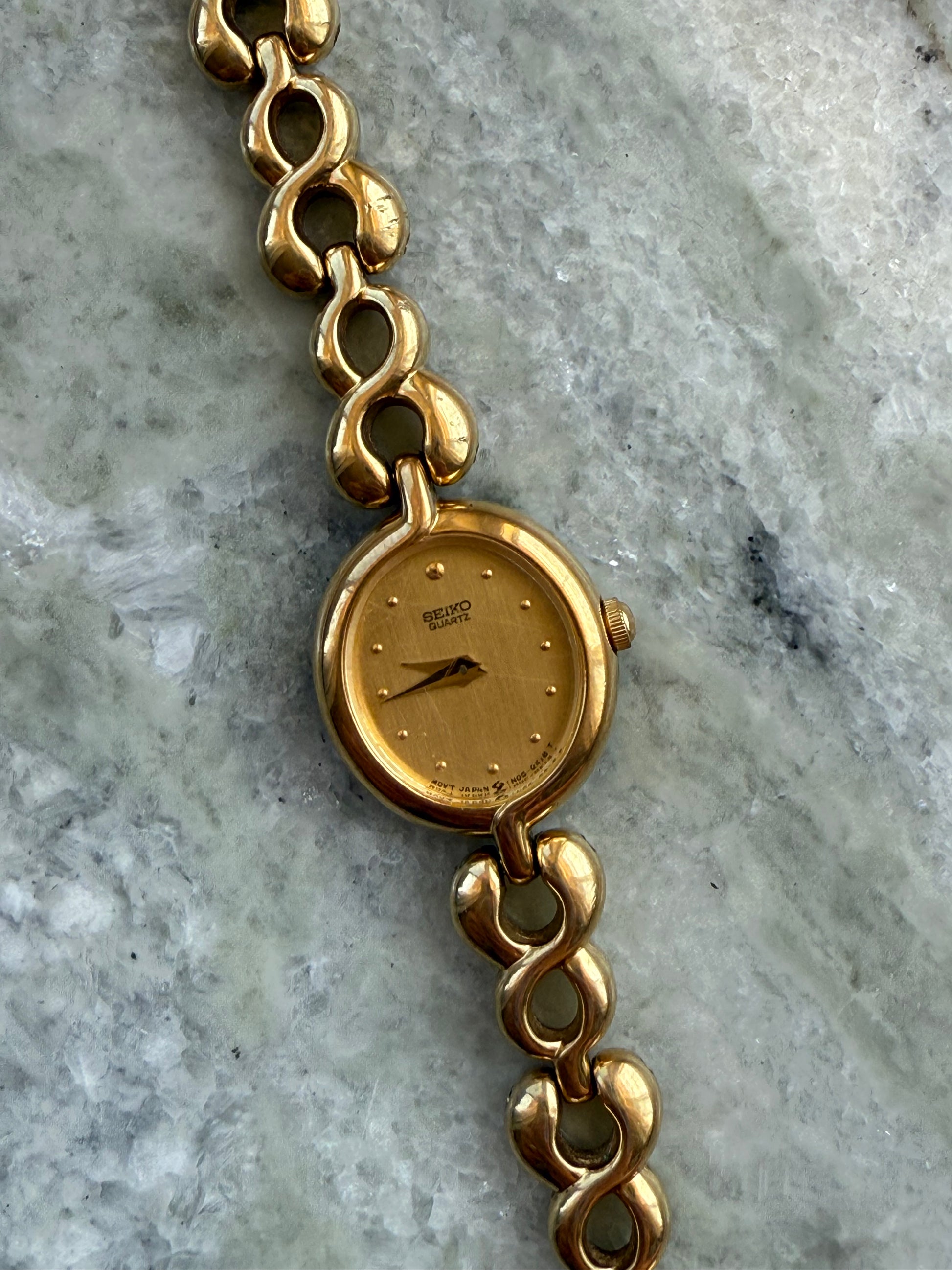 1990 Seiko Quartz Oval Bracelet Watch