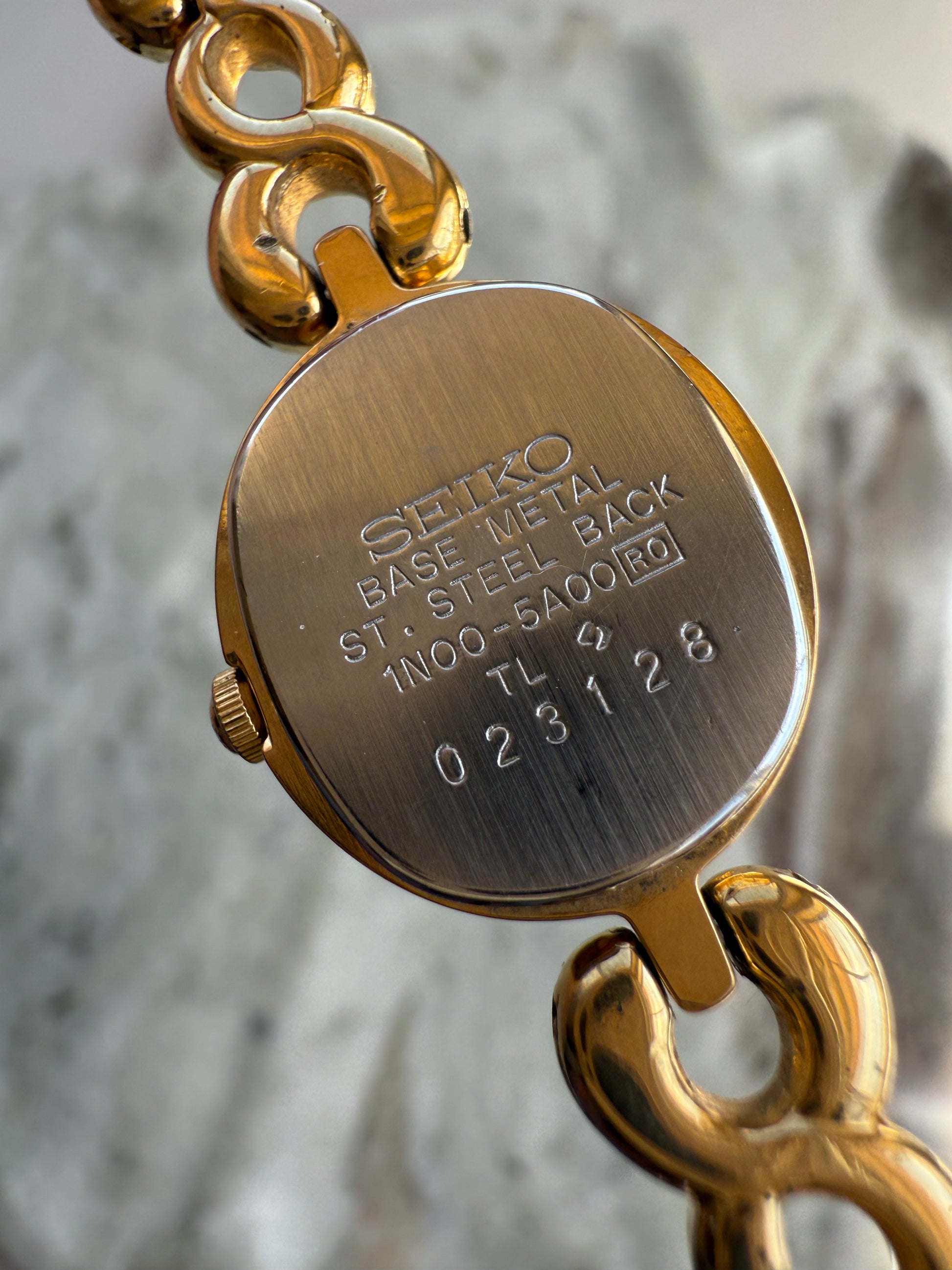 1990 Seiko Quartz Oval Bracelet Watch