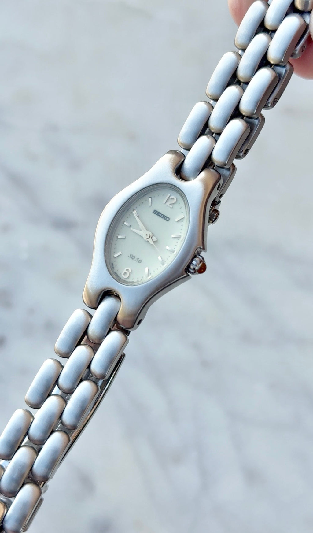 Vintage Seiko Vivace Quartz Oval Bracelet Watch